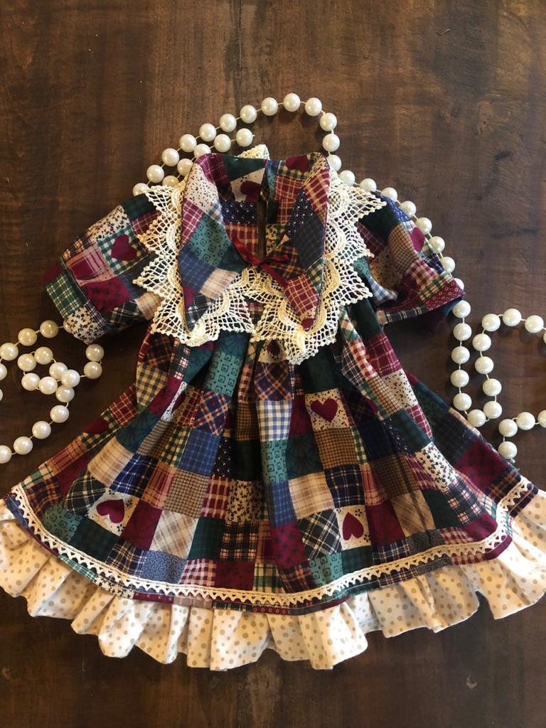 Vestido Gola Pontuda