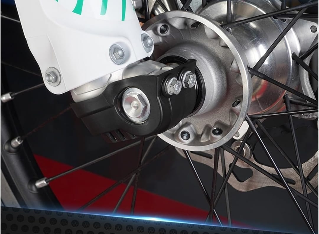 Protección parte baja de suspensión delantera