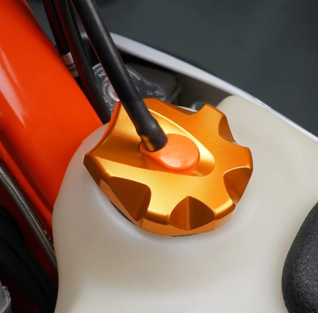 Tapa tanque de combustible NARANJA