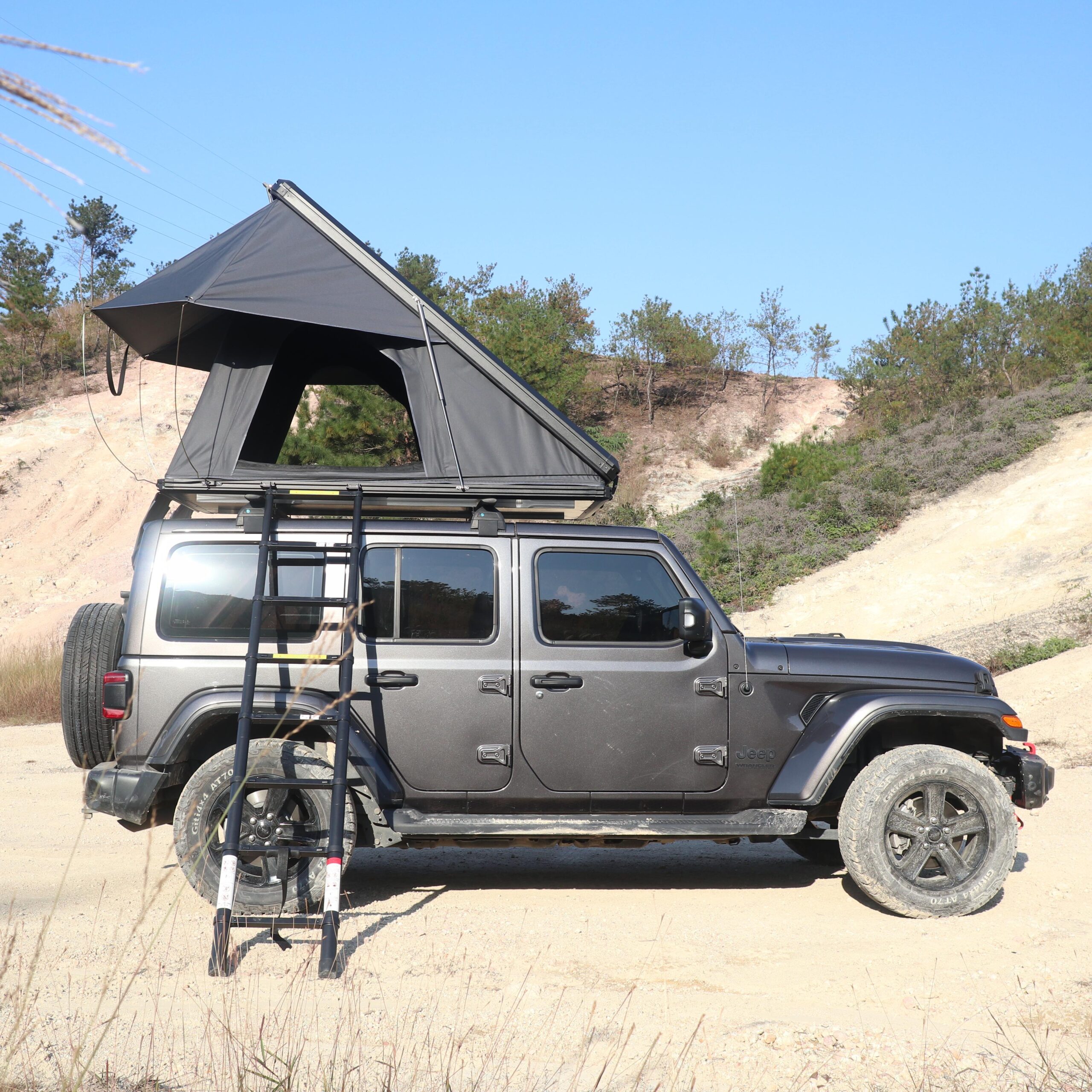T3 Hard Shell Roof Top Tent - Triangle Style