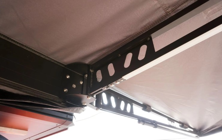 T3 1EIGHTY Degree Universal Awning