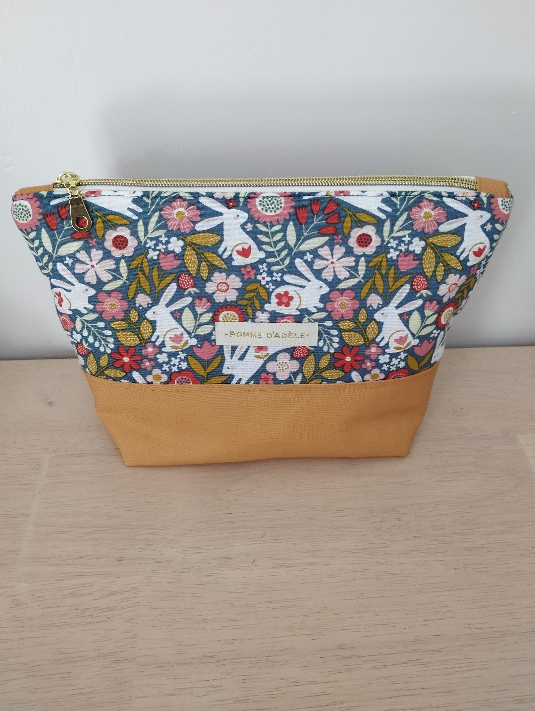 Trousse à motifs lapins version jaune