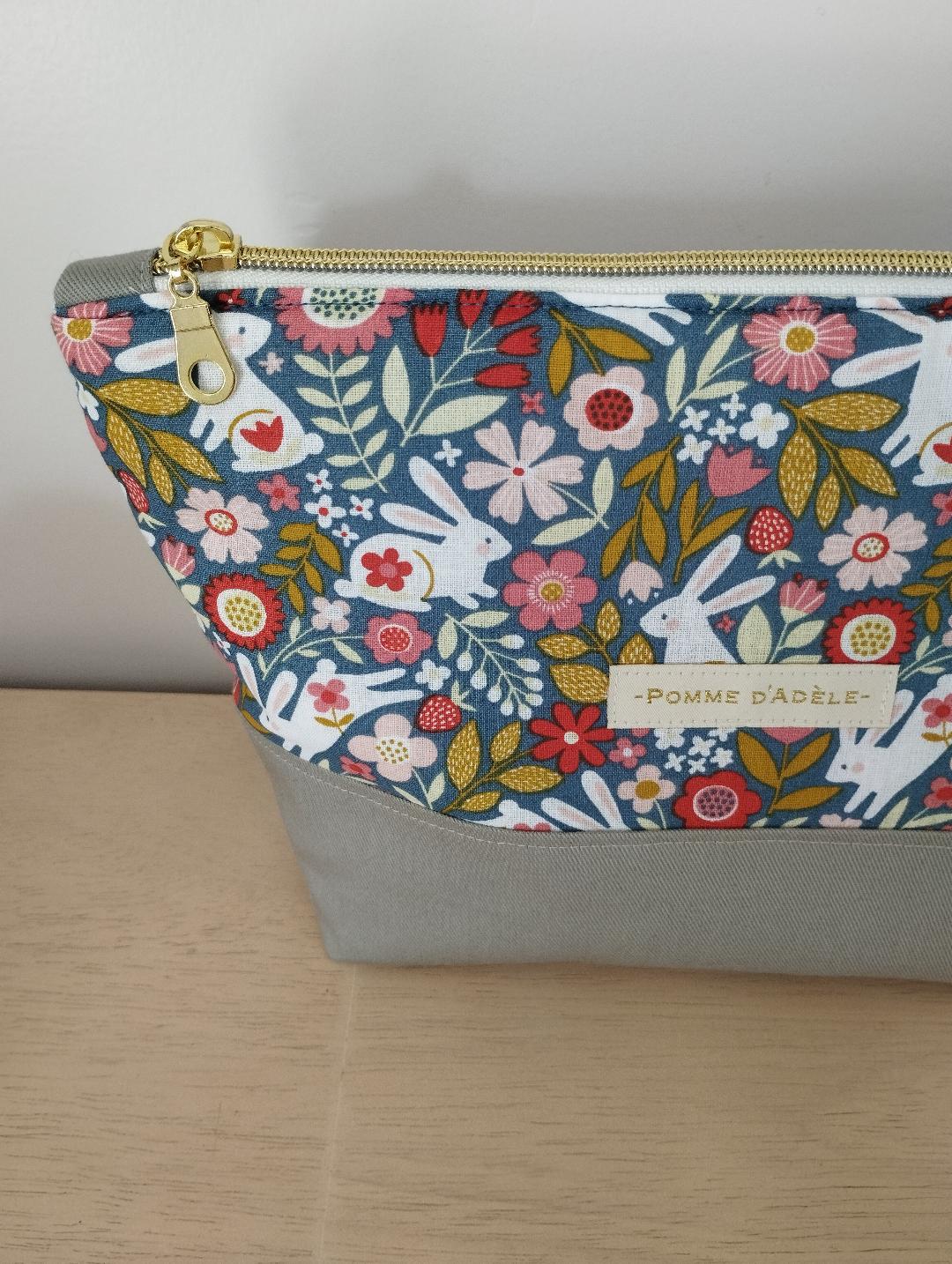 Trousse à motifs lapins version verte