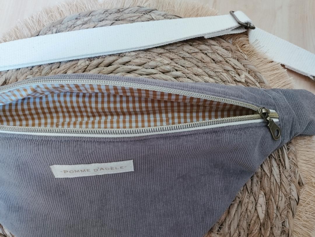 Sac banane en velours taupe taille midi