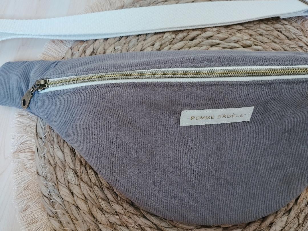 Sac banane en velours taupe taille midi