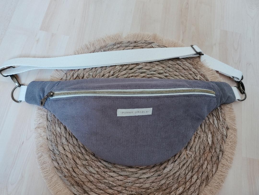Sac banane en velours taupe taille midi