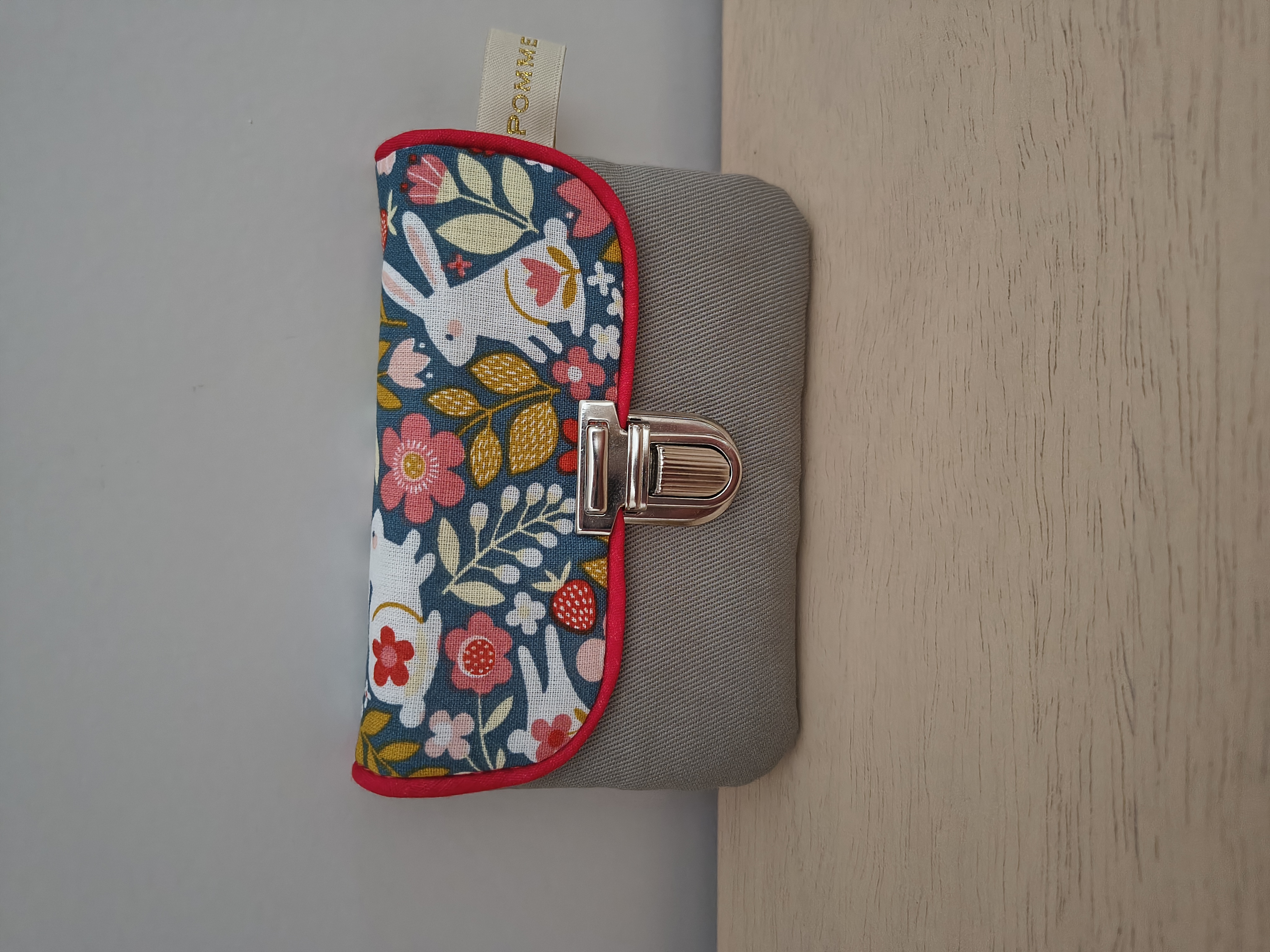 Pochette attache-cartable lapin petit modele