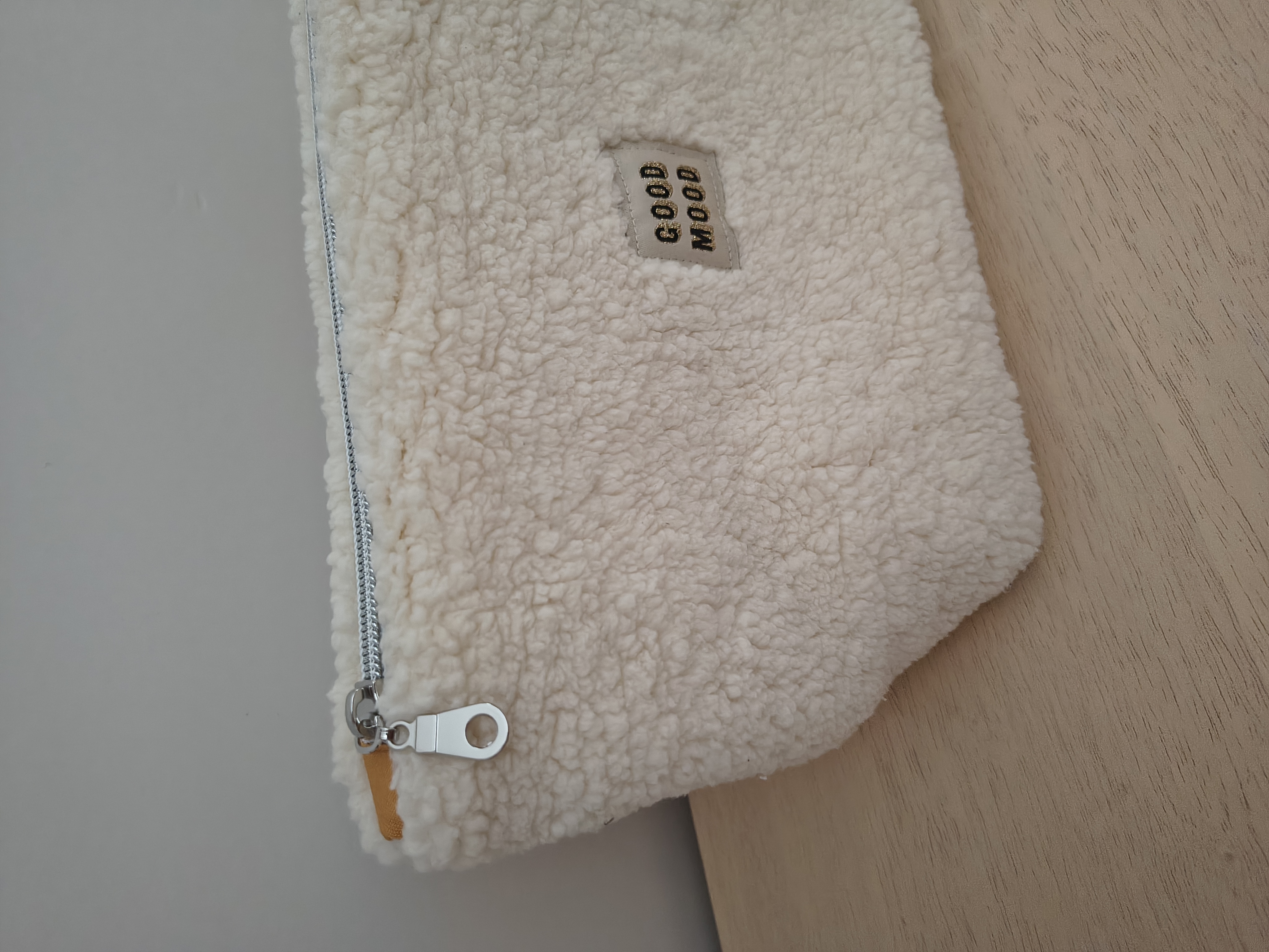 Trousse en sherpa Good Mood