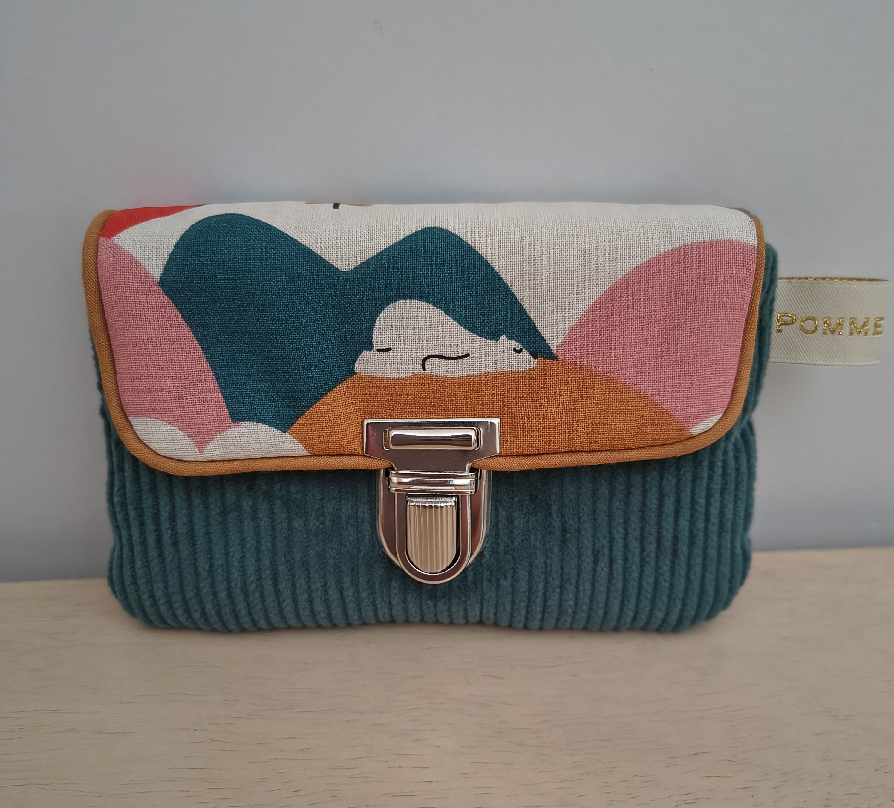 Pochette attache-cartable ours couché petit modèle