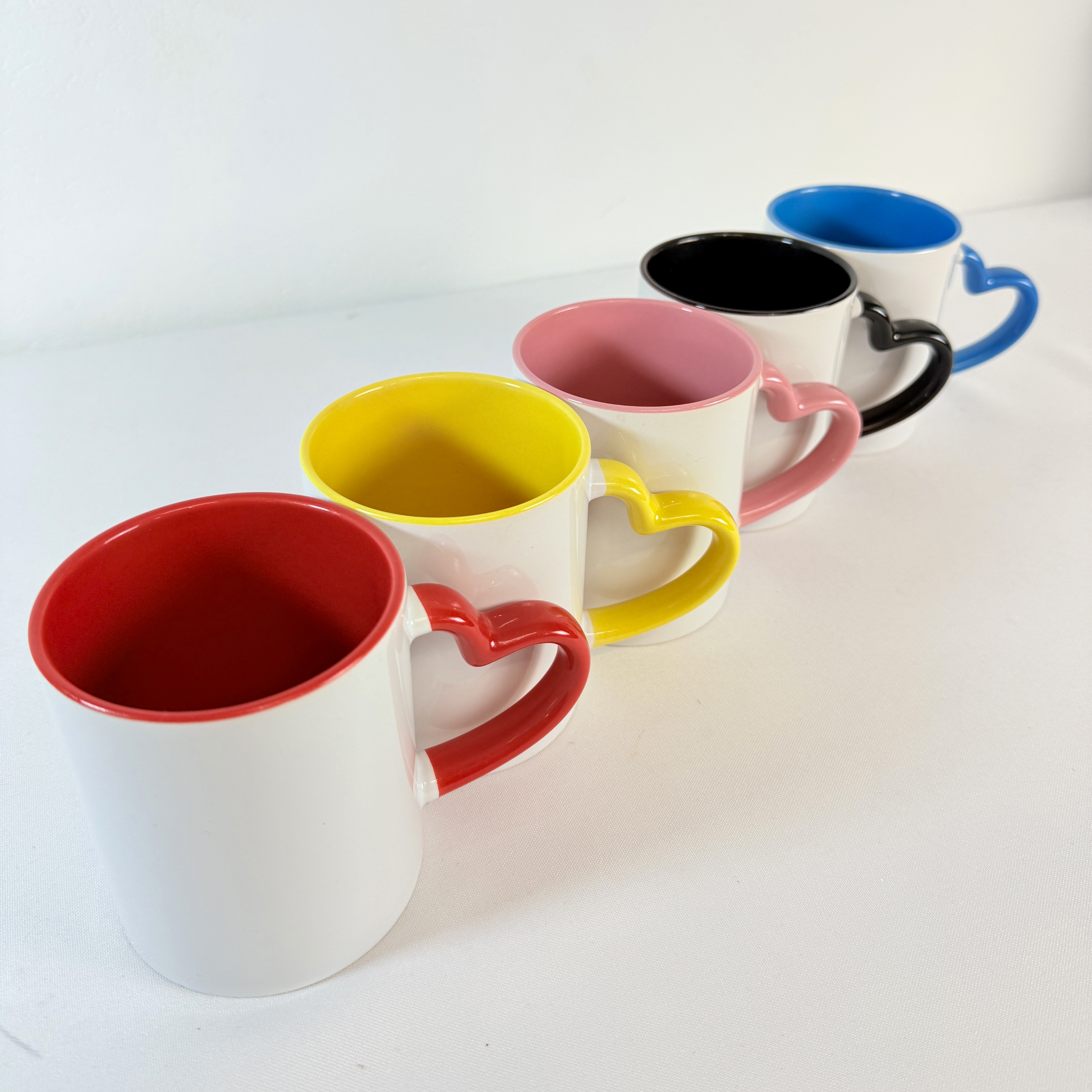 Taza asa corazón de color personalizable
