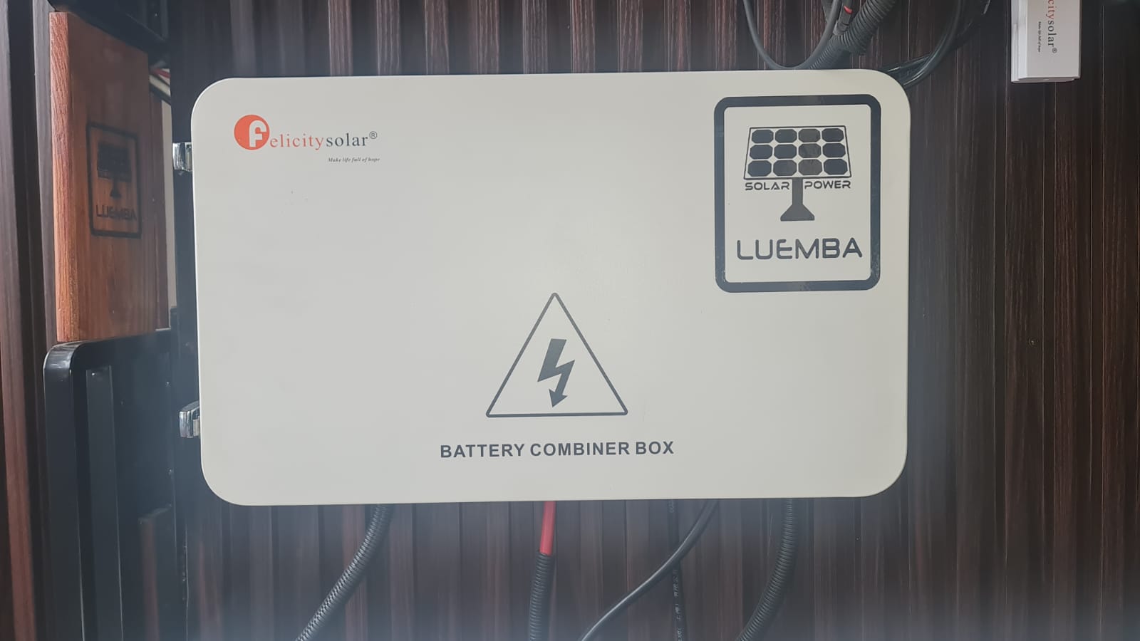 🔋 Caja Combinadora de Baterías Felicity Solar BTCB0606-120