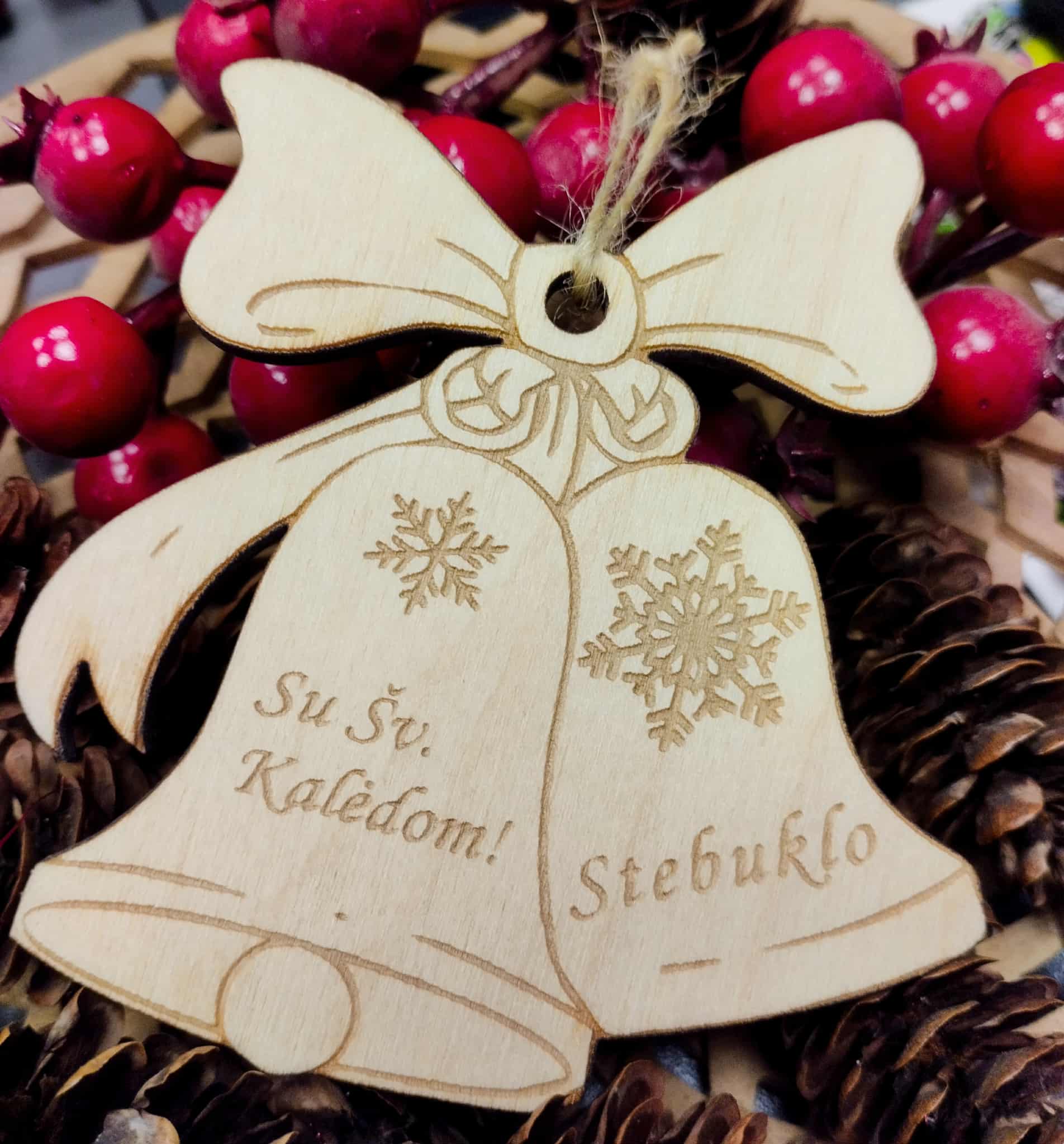 Medinė kalėdinė dekoracija varpelis stebuklo Nr.3