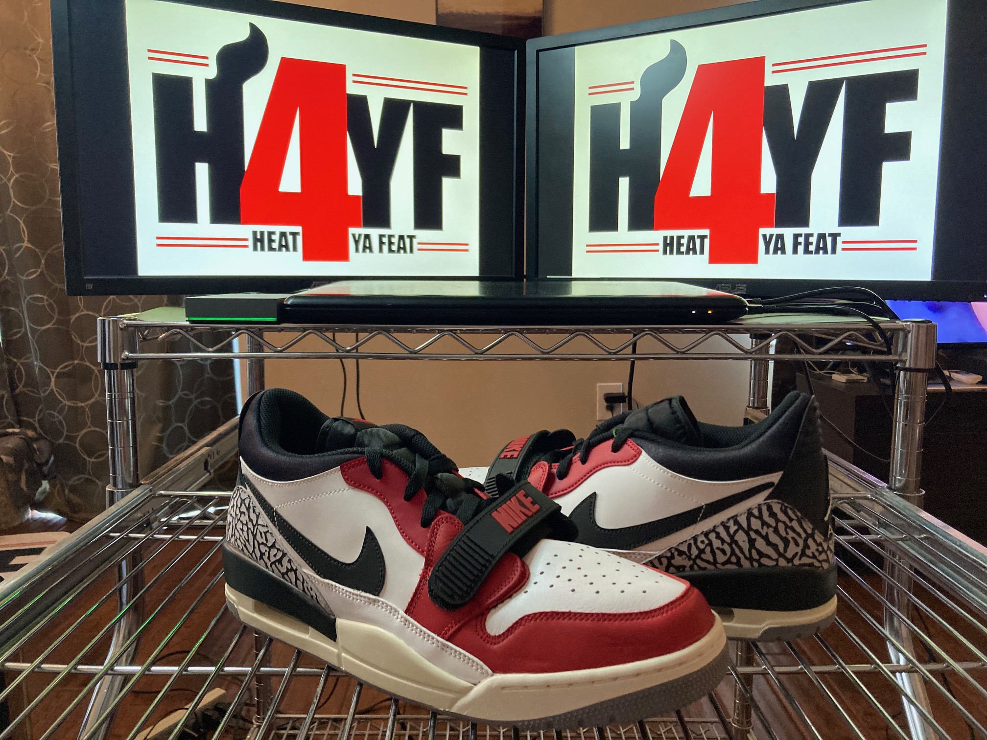 Air Jordan Legacy 312 Low "Chicago" Sz 12
