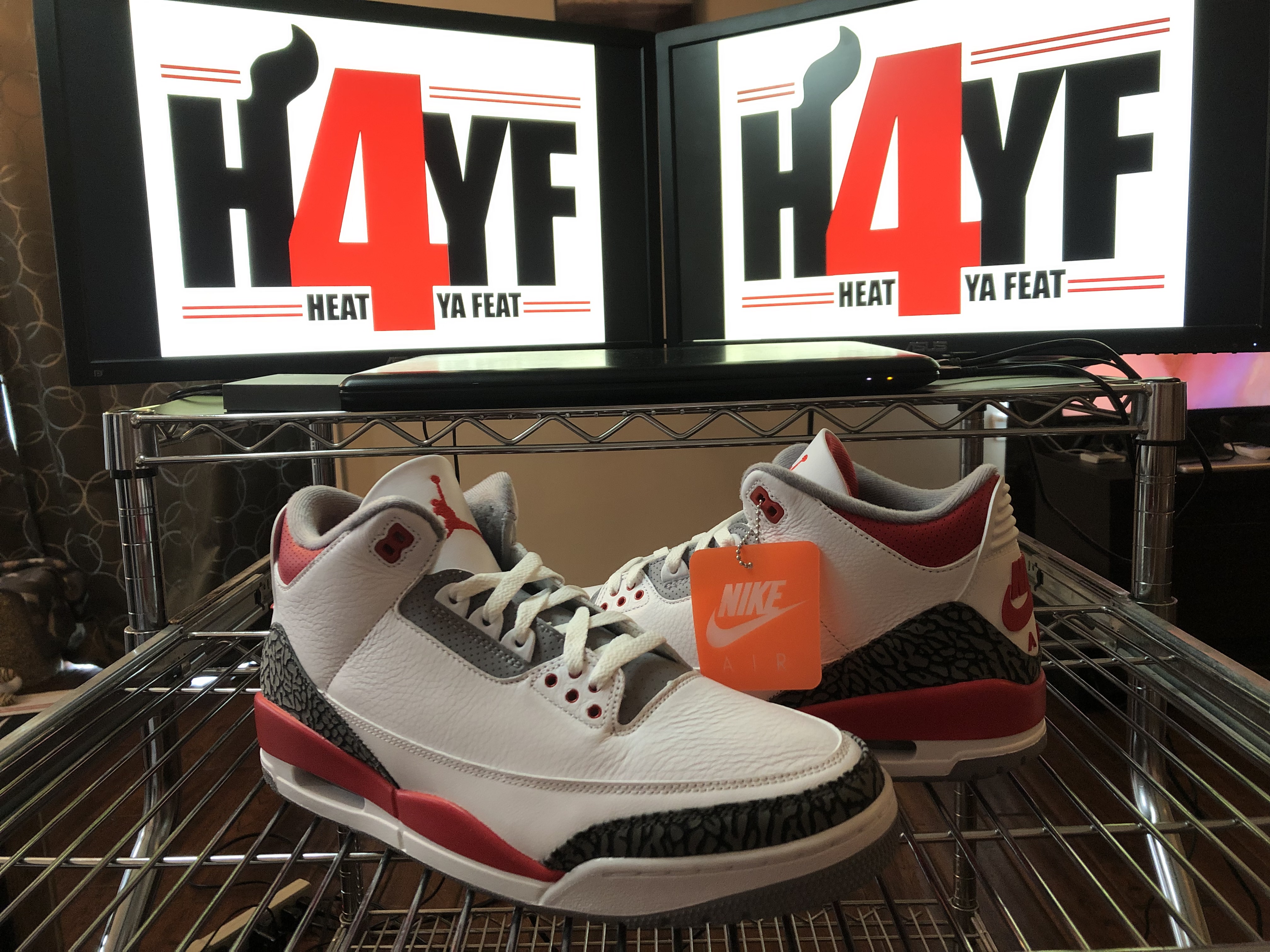 Air Jordan 3 OG “Fire Red” Sz 12