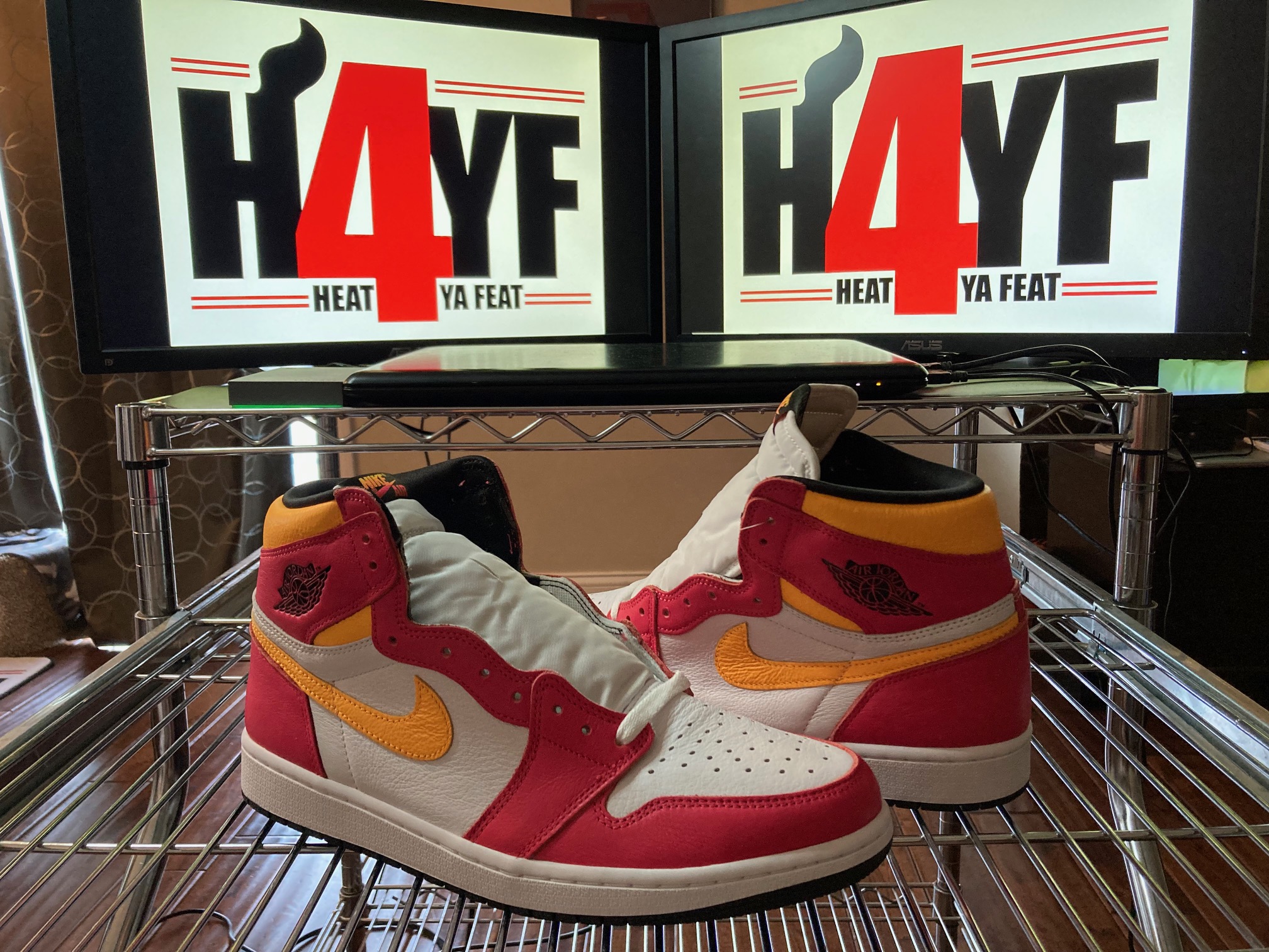 Air Jordan 1 High OG “Light Fusion Red” Sz 12