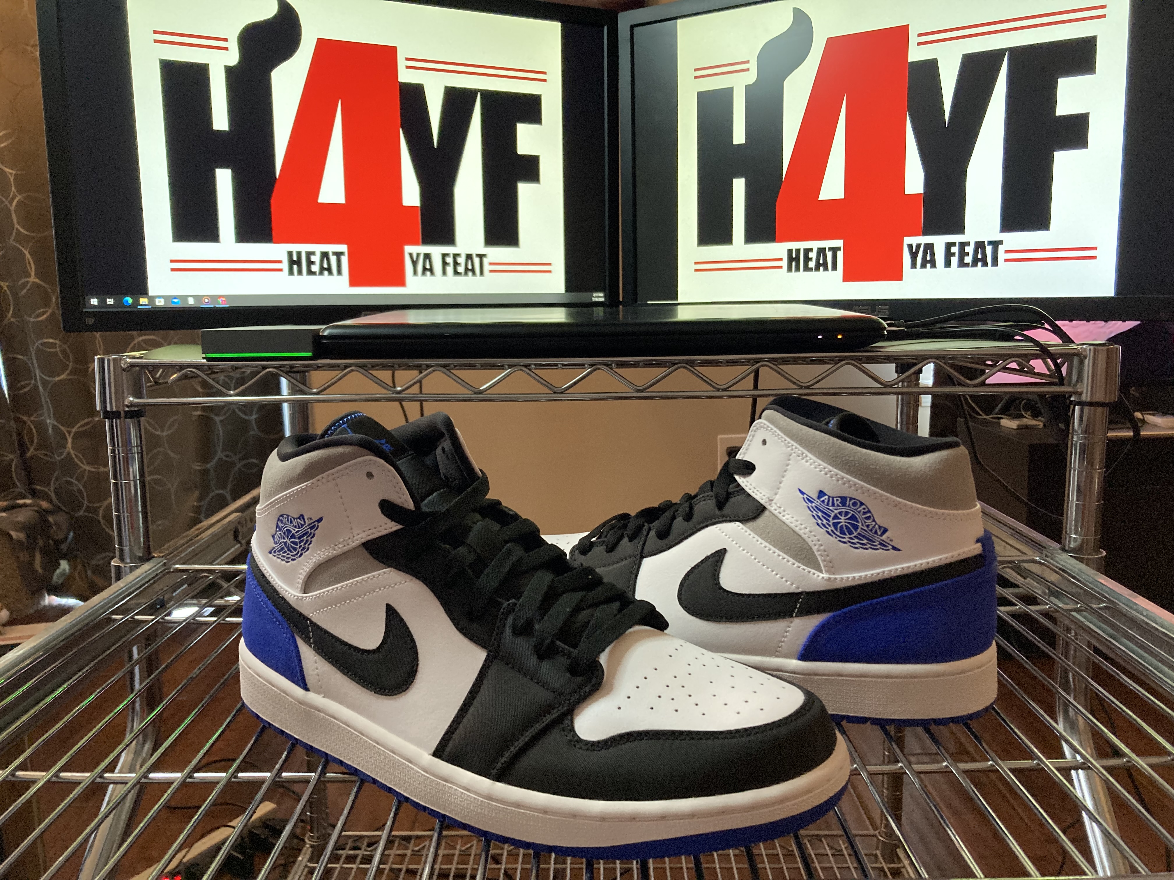 Air Jordan 1 Mid SE "Royal Black Toe" Sz 12