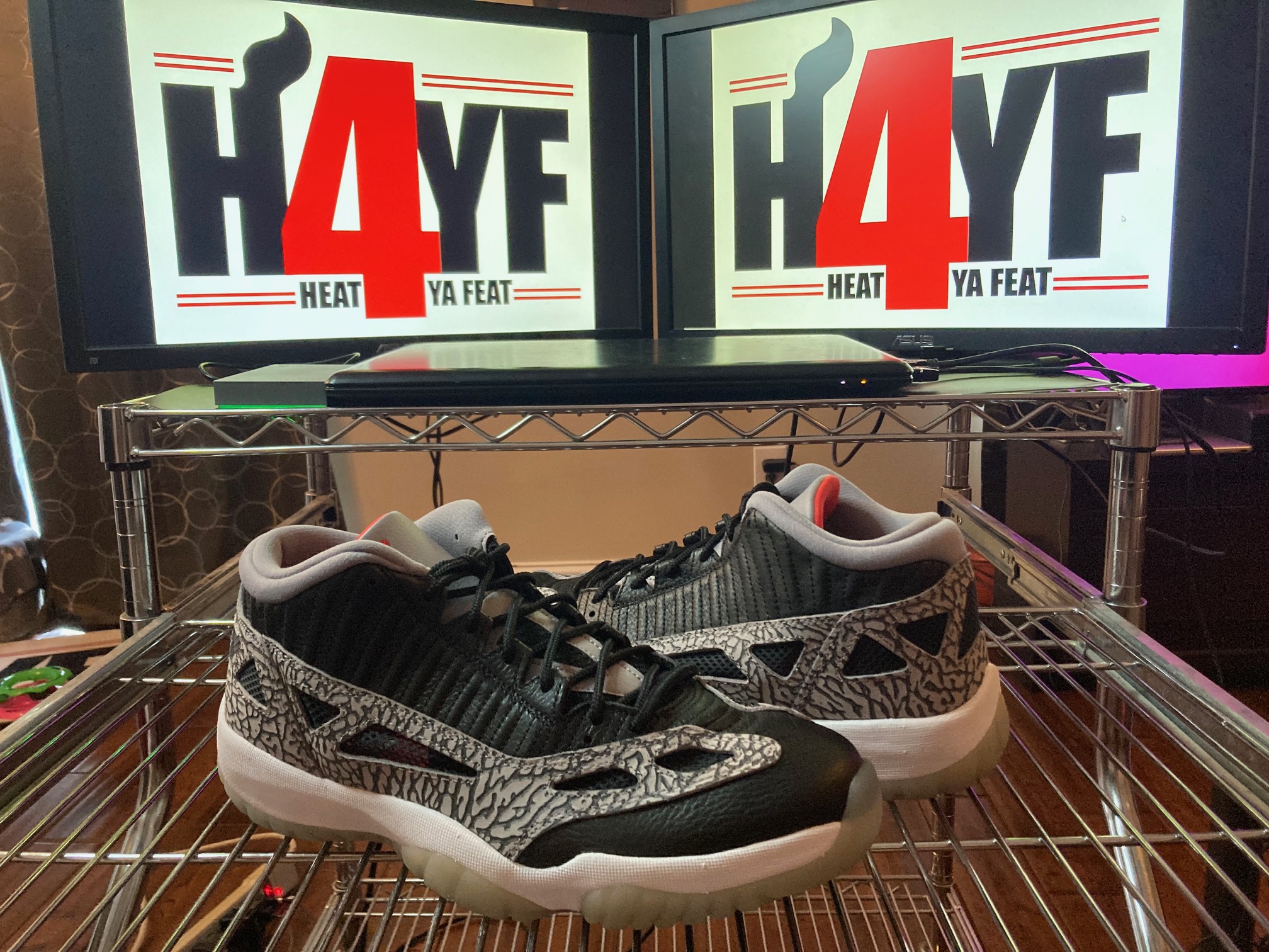 Air Jordan 11 Low IE “Black Cement” Sz 12