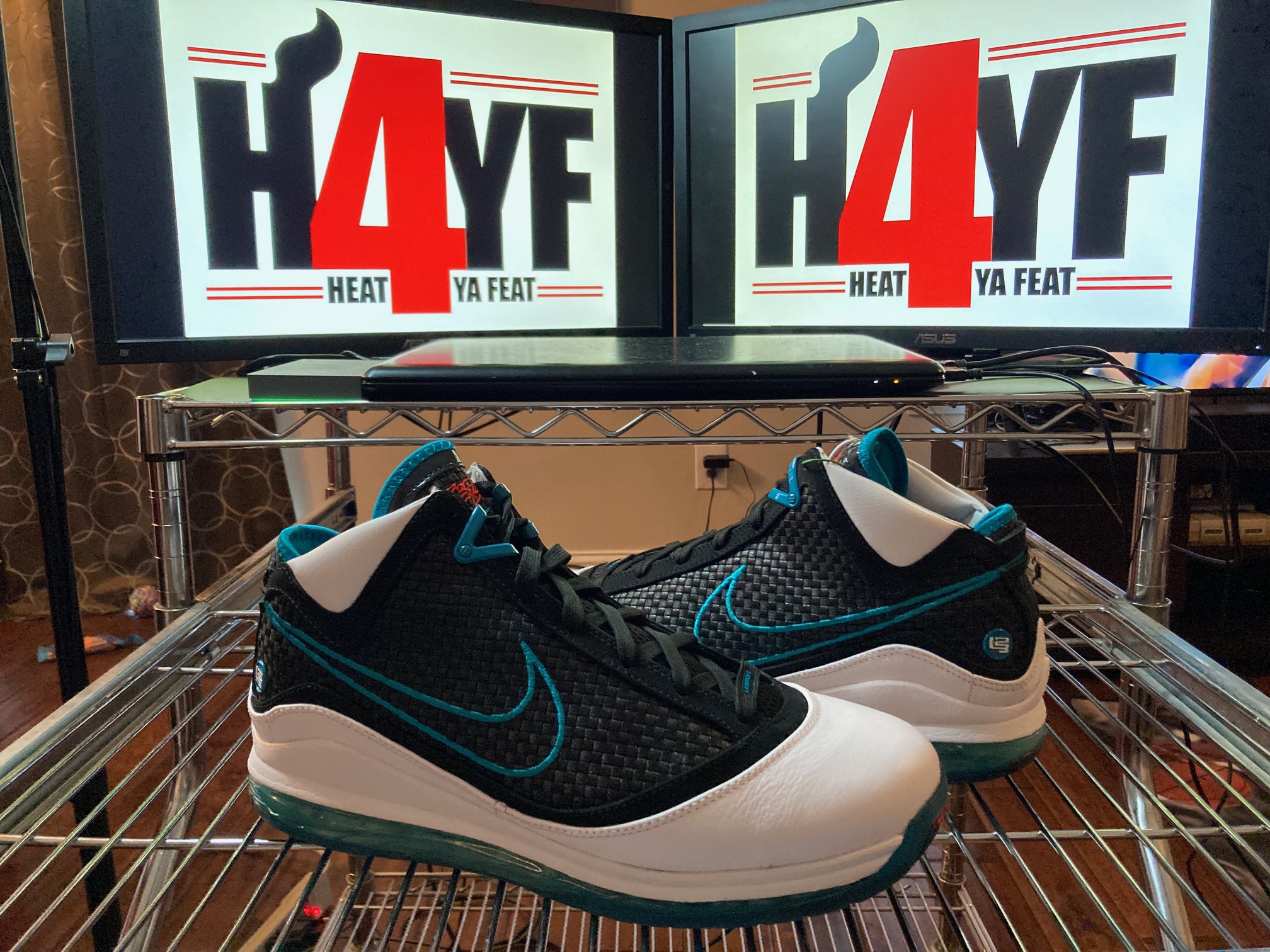Nike LeBron 7 “Red Carpet” Sz 12