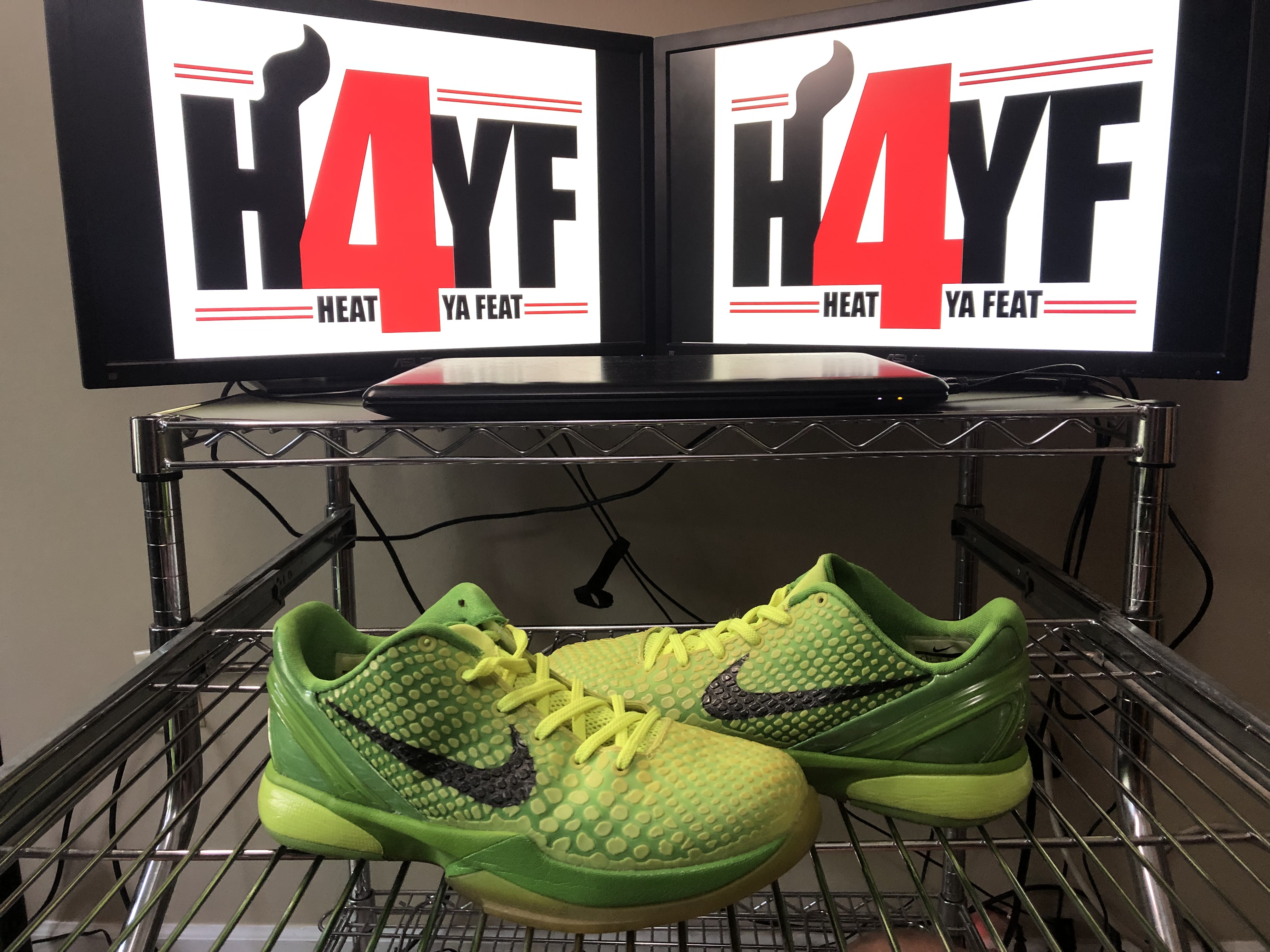 Kobe VI GS "Grinch" Sz 5.5