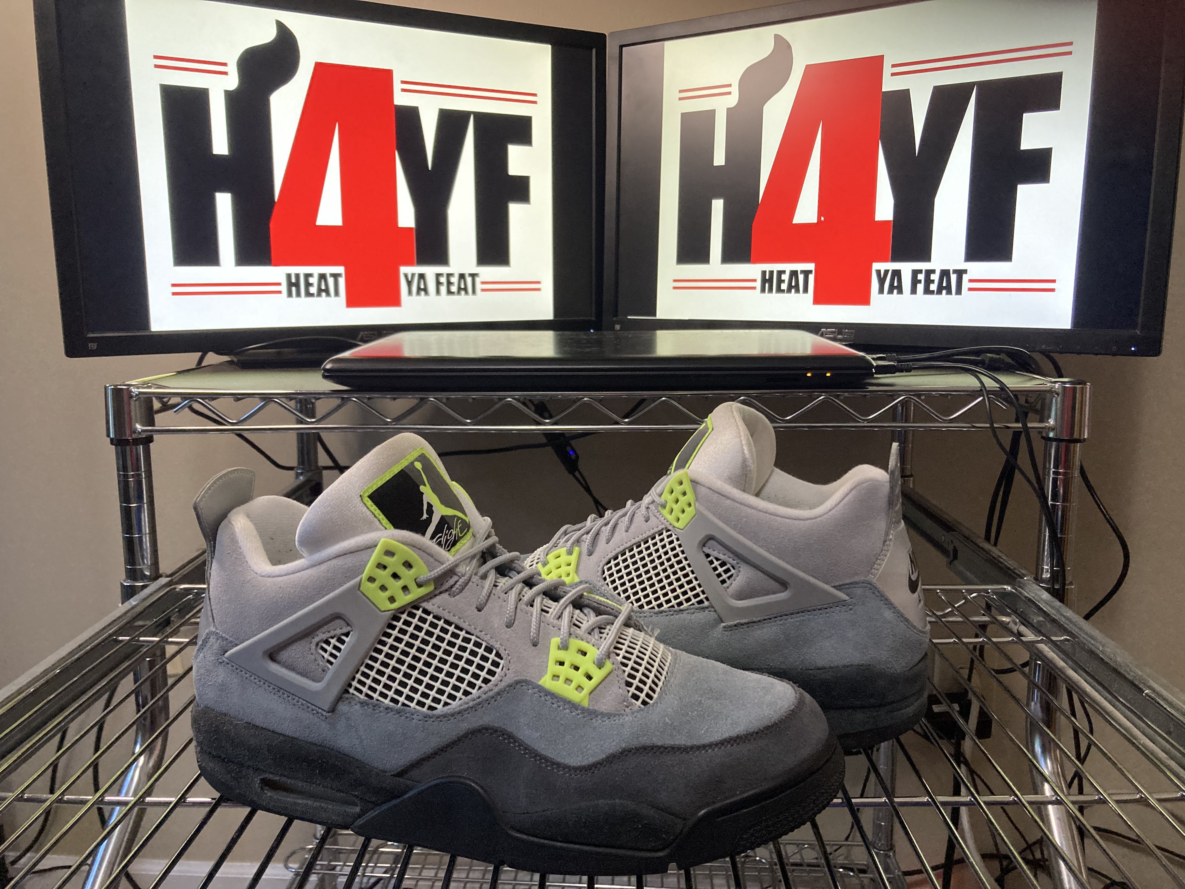 Air Jordan IV Retro SE "95 Neon" Sz 12