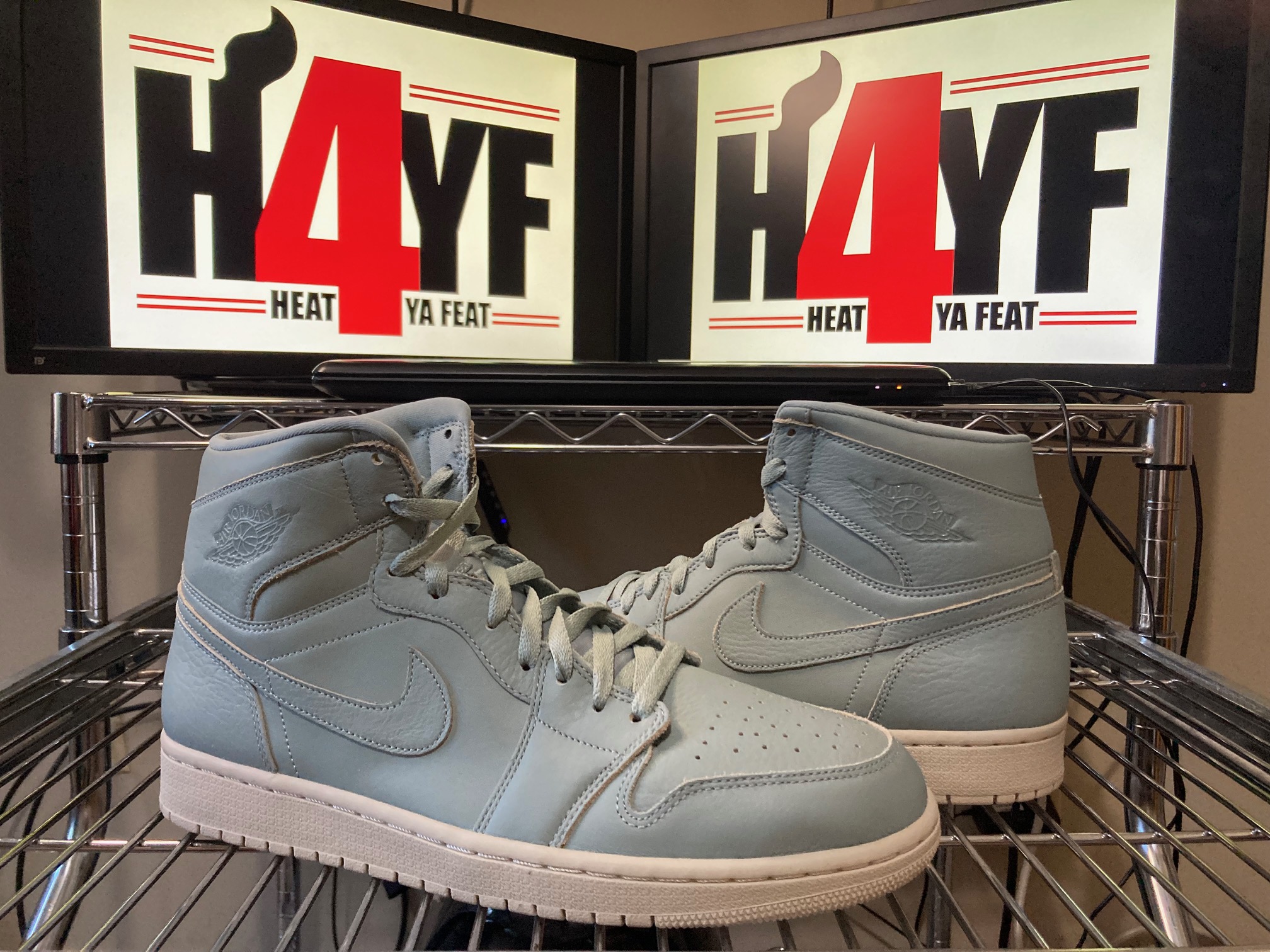 Air Jordan 1 Retro High Premium 'Mica Green' Sz 12