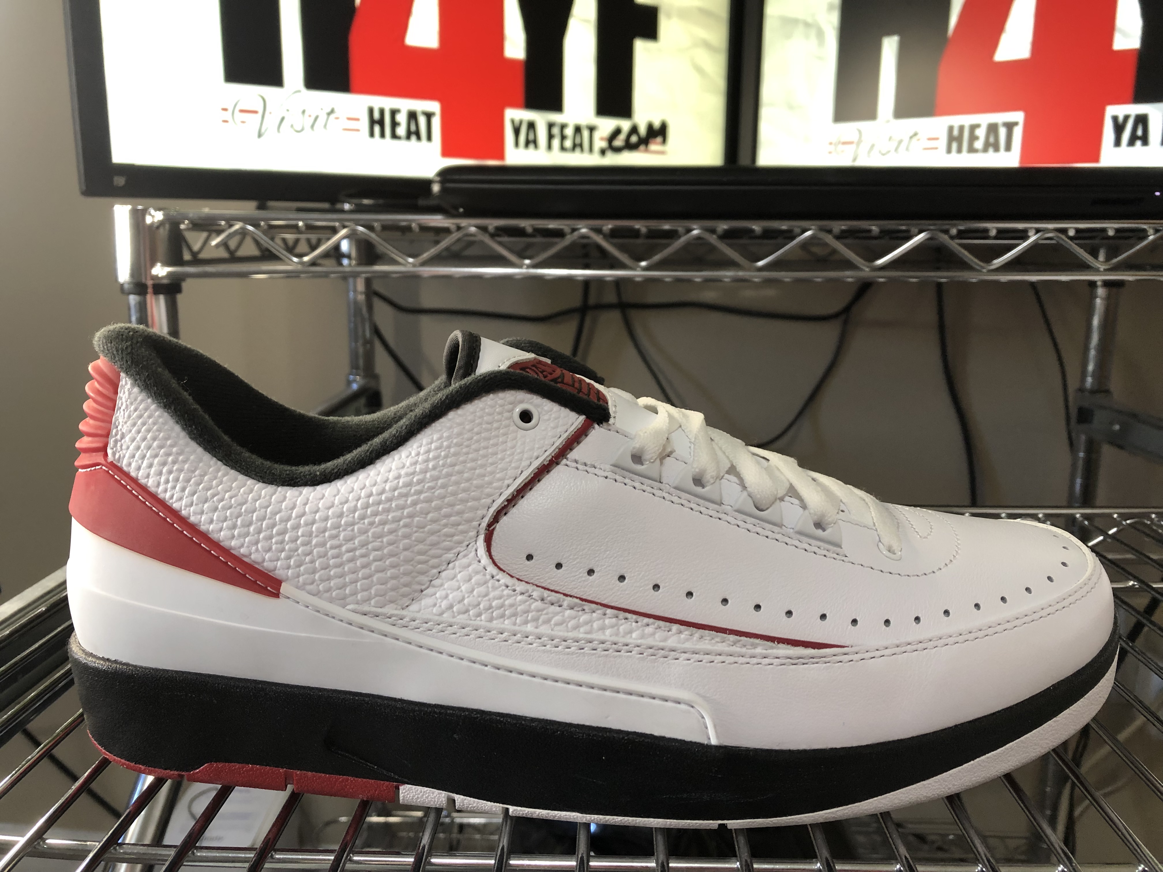 Air Jordan 2 Low ‘Chicago’ 2016 Sz 12