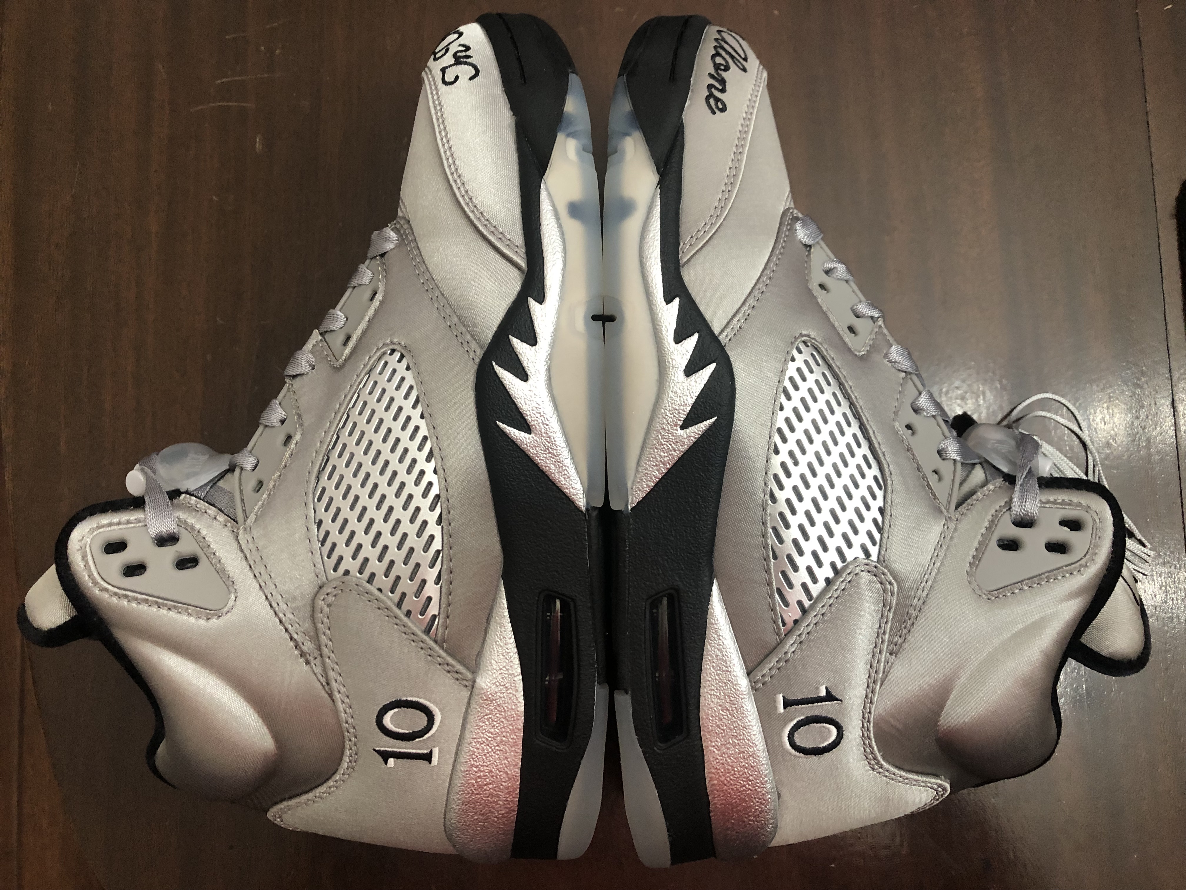 Air Jordan 5 Wings Sz 7/Women's 8.5