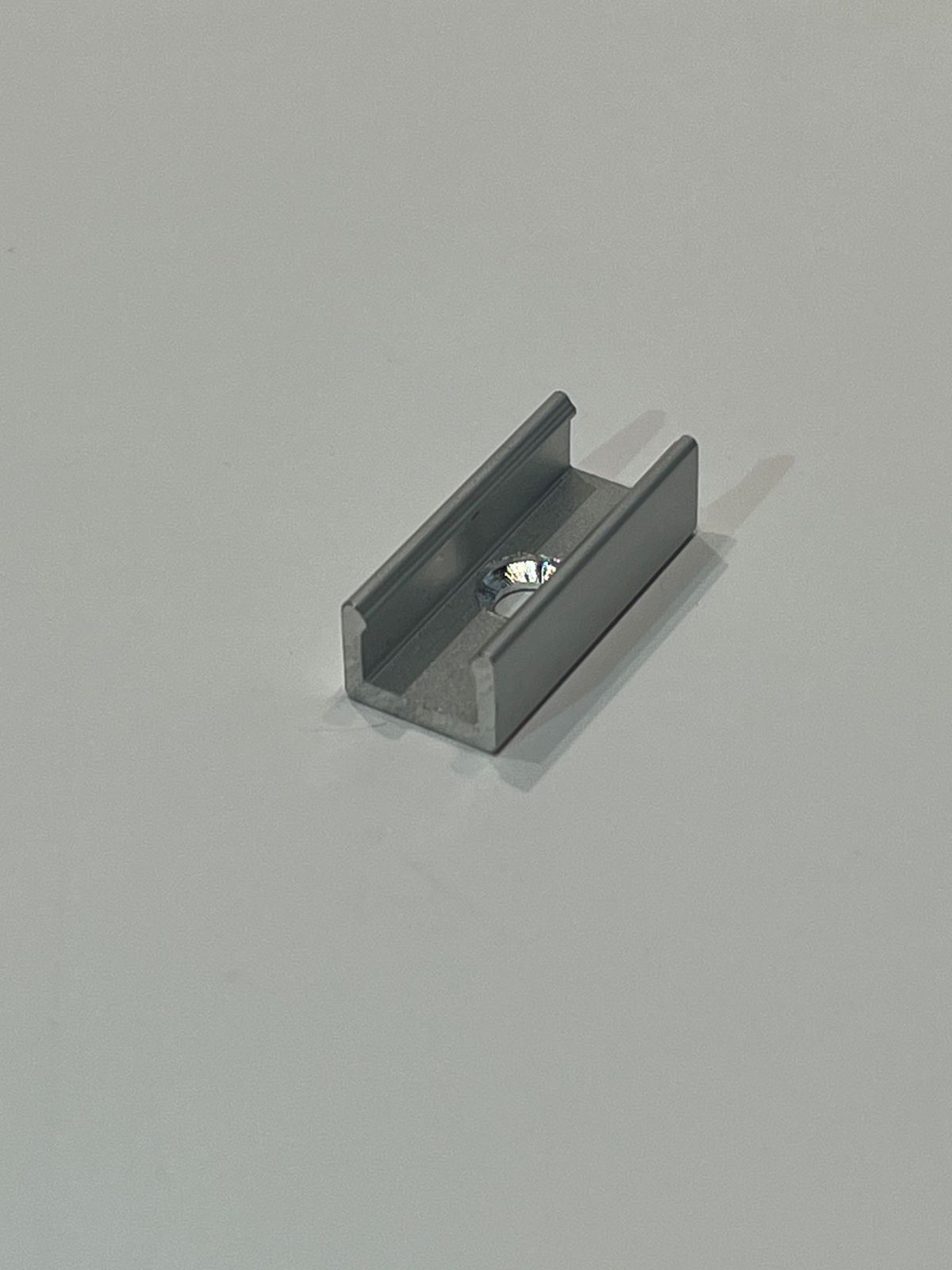 Clip de montaje T0606