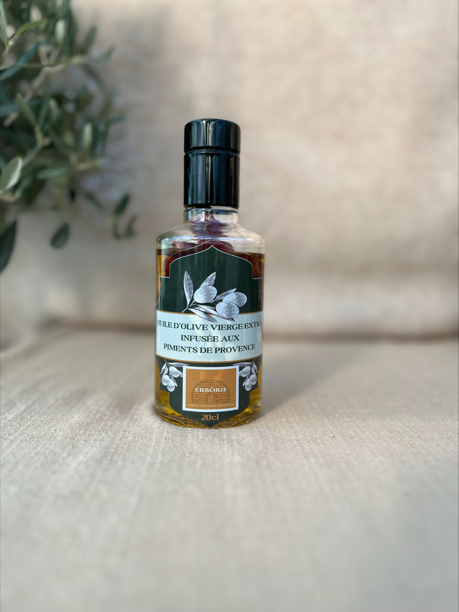 Huile d'Olive Vierge Extra Infusée aux piments de Provence.