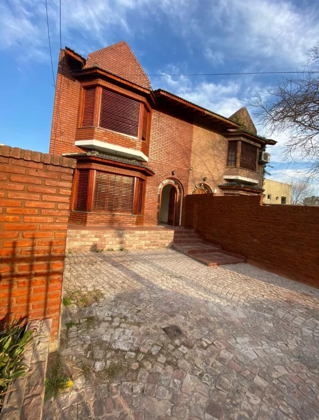 Chalet En Venta. Cañuelas.