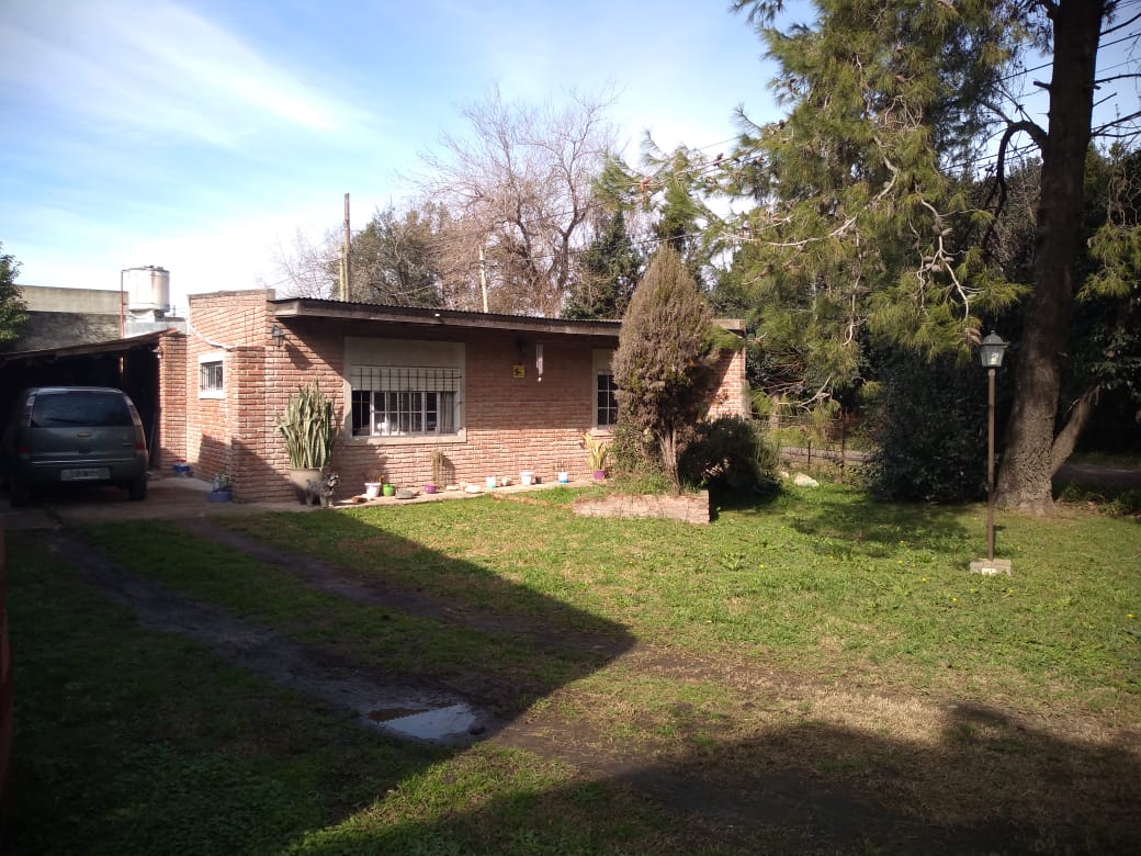 Casa en Cañuelas , por de Roca y del Carmen