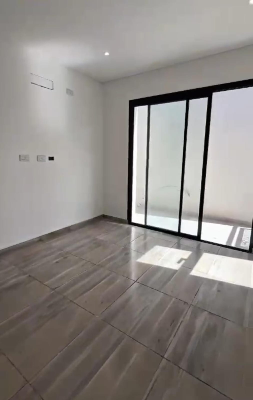 Duplex zona Canning a 5 cuadras de la avenida principal