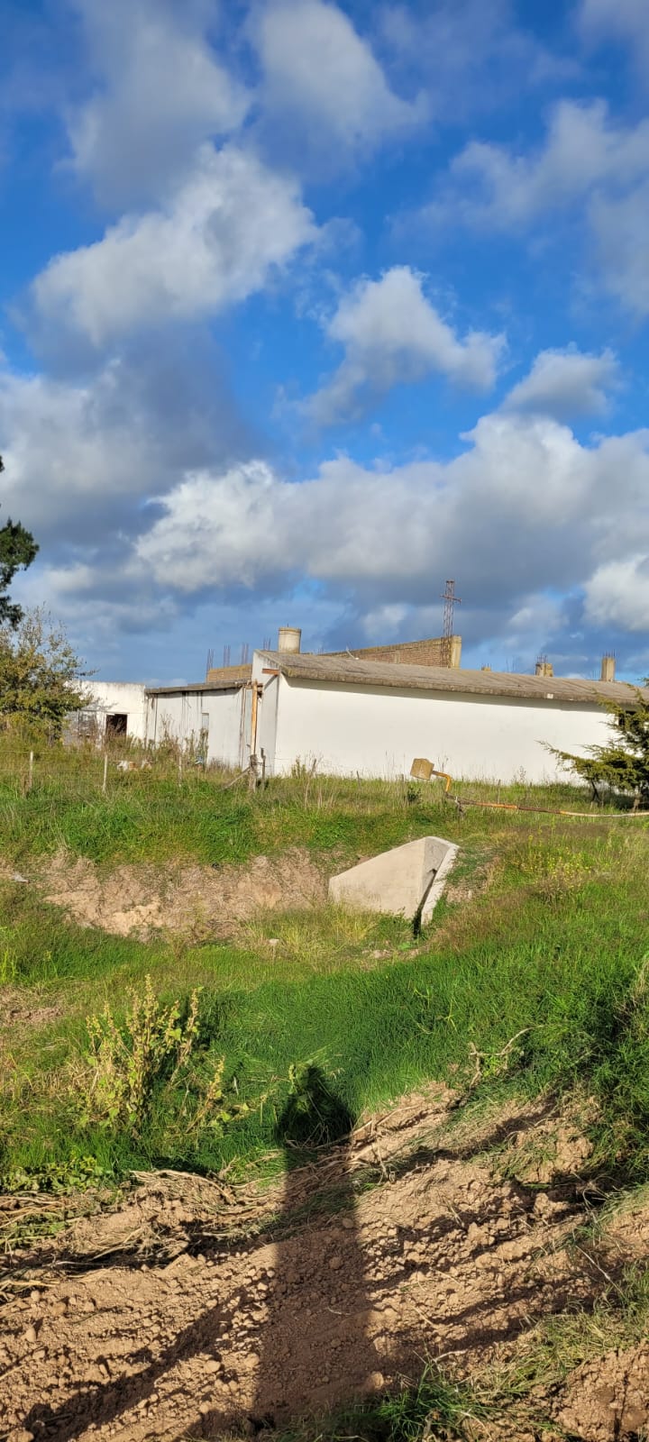 Galpon con casa en udaondo ideal emprendimientos rurales