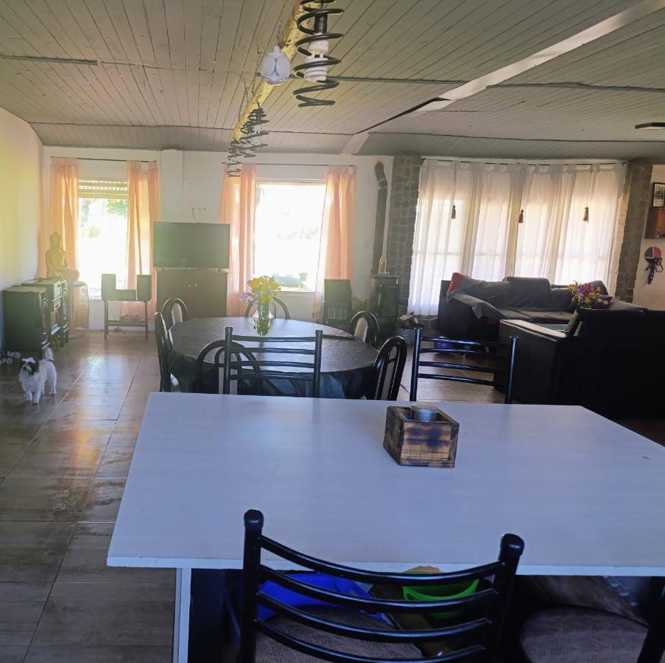 CASA EN SANTA ROSA, CAÑUELAS