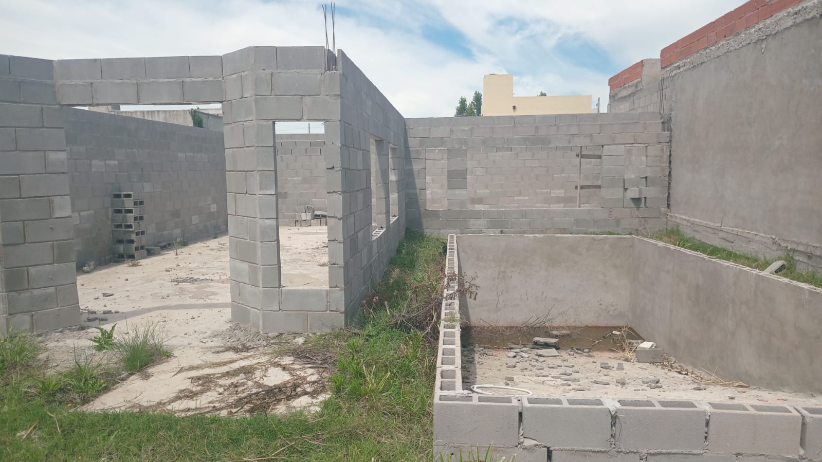 Casa en construccion en Cañuelas, barrio "La Maria Isabel"