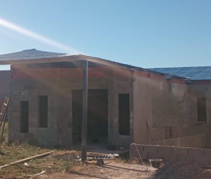 Casa en construccion en Cañuelas, barrio "La Maria Isabel"