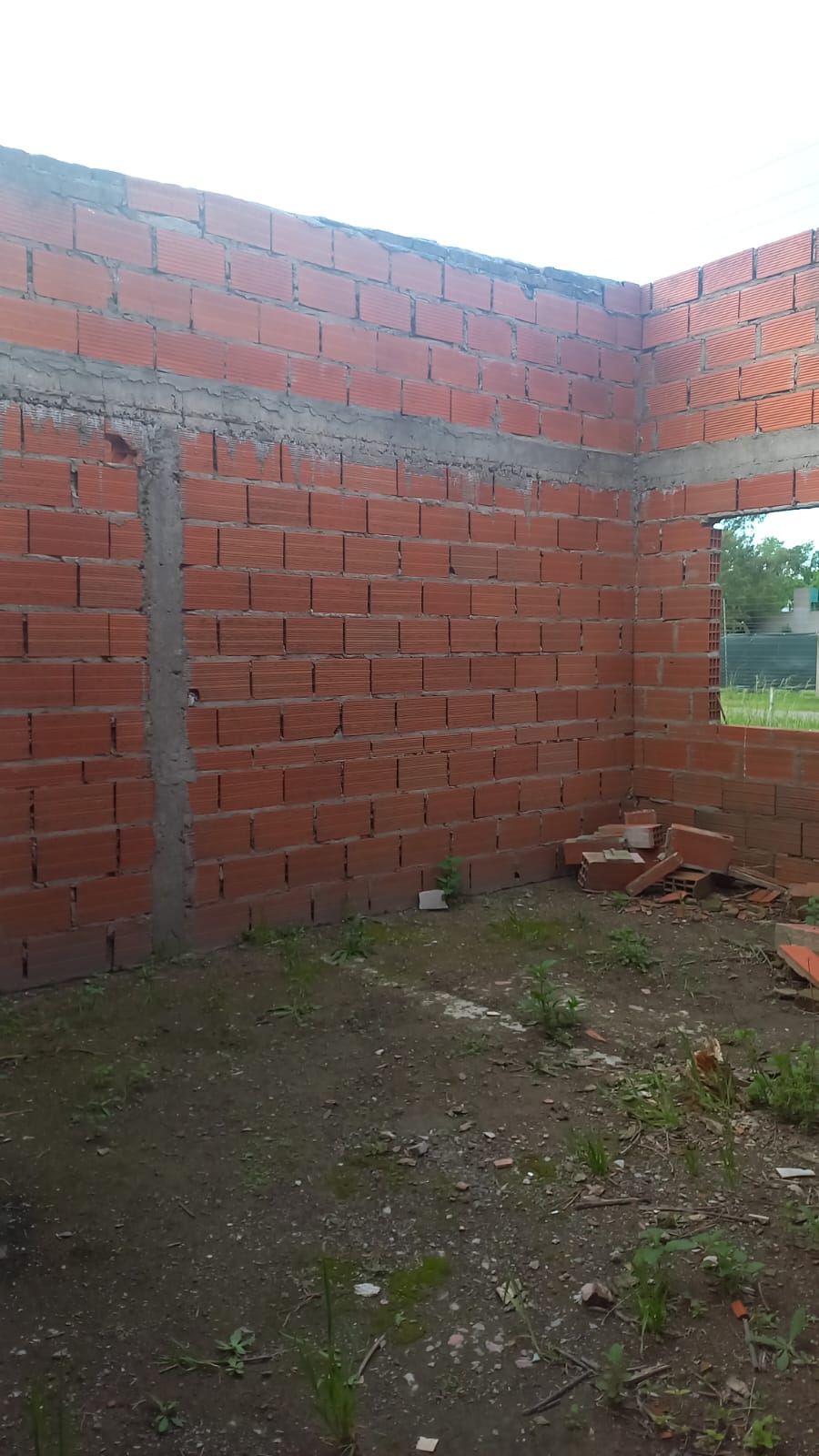 CASA A TERMINAR EN MARCOS PAZ/EL MORO