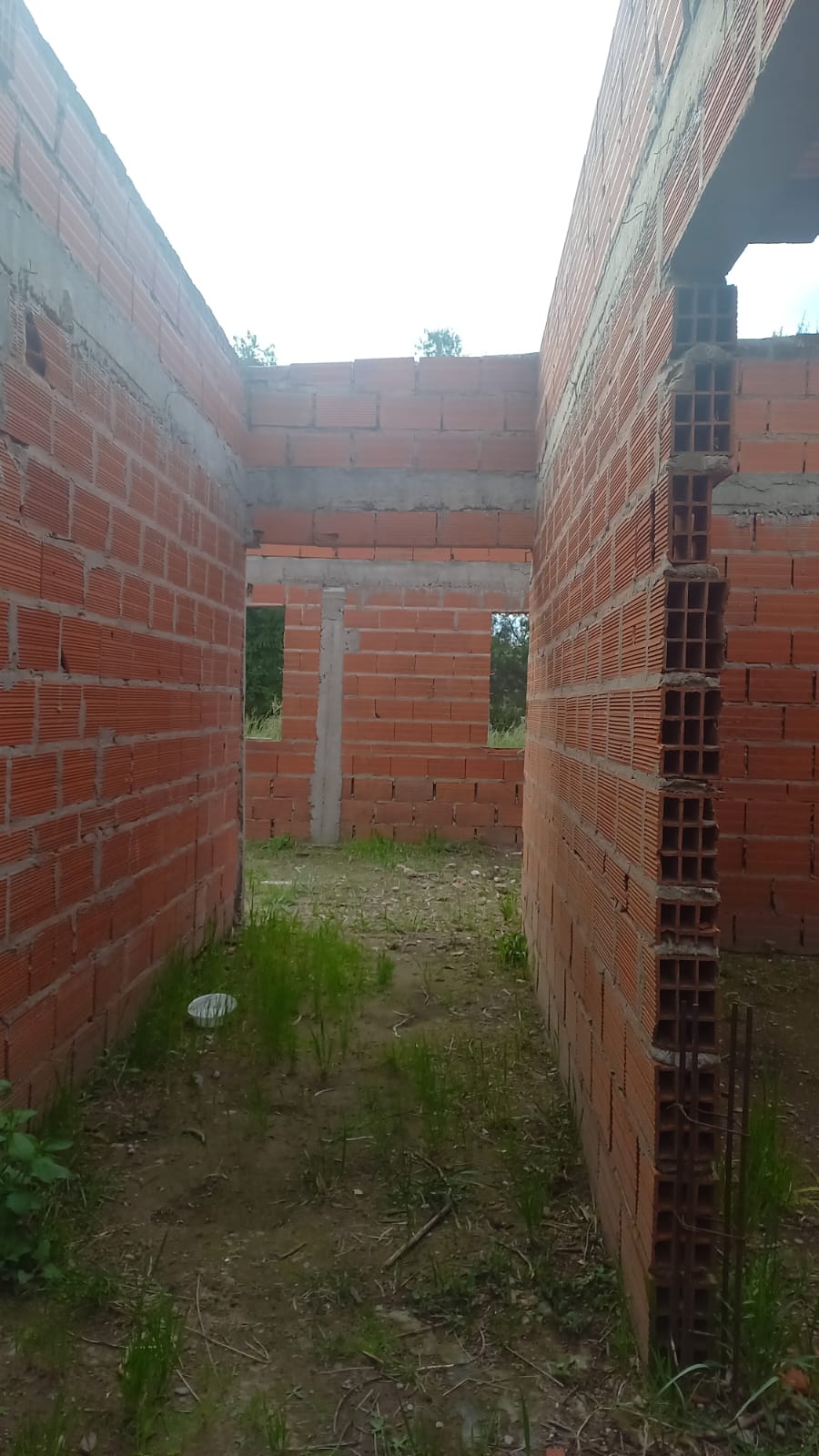 CASA A TERMINAR EN MARCOS PAZ/EL MORO