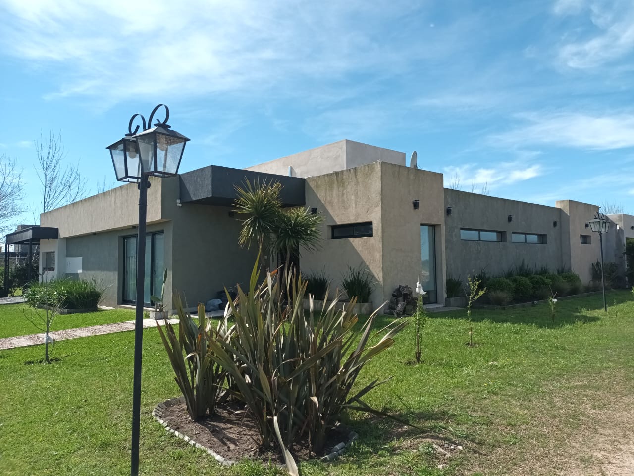 CASA ALEJANDRO PETIÓN-LOMAS DE PETIÓN