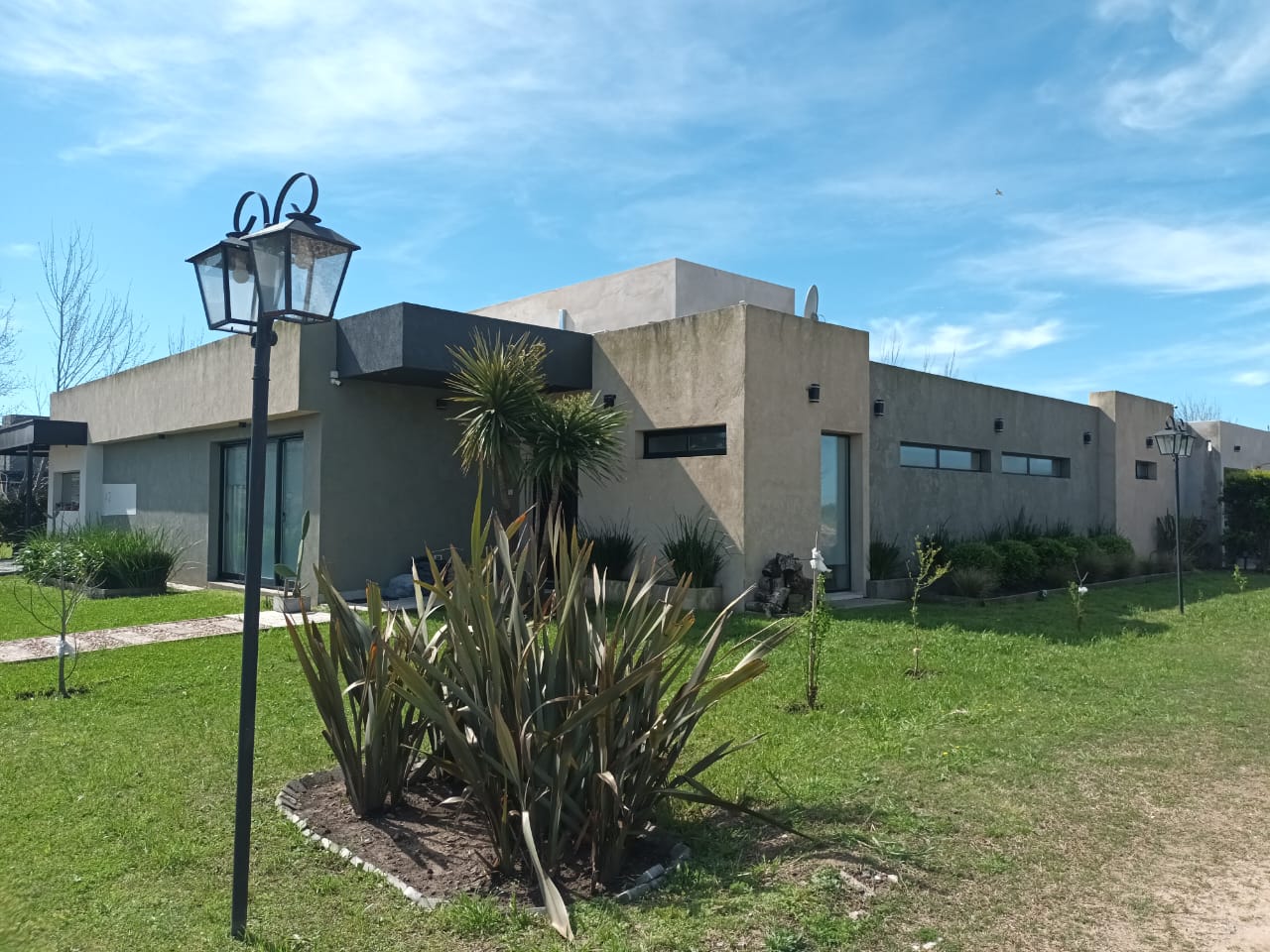 CASA ALEJANDRO PETIÓN-LOMAS DE PETIÓN