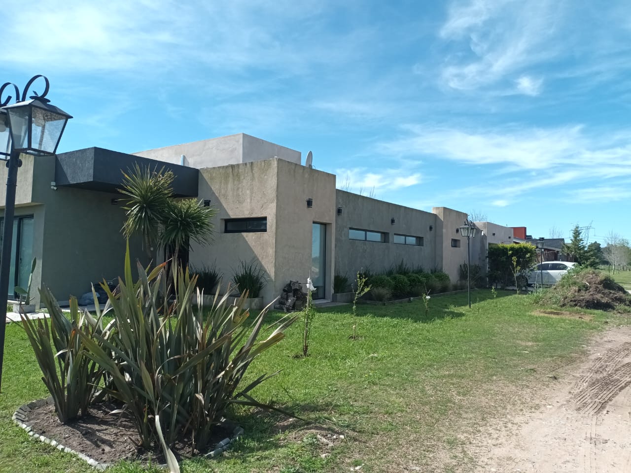 CASA EN LOMAS DE PETIÓN