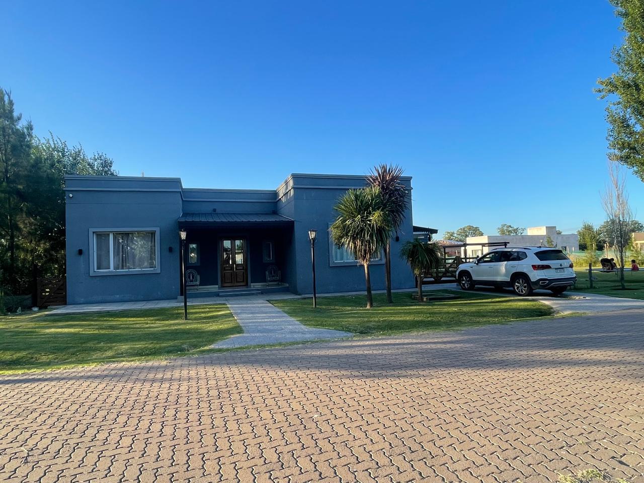 Casa en barrio Lomas De Petion