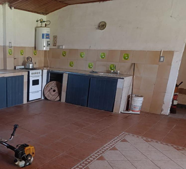 CASA EN SANTA ROSA, CAÑUELAS