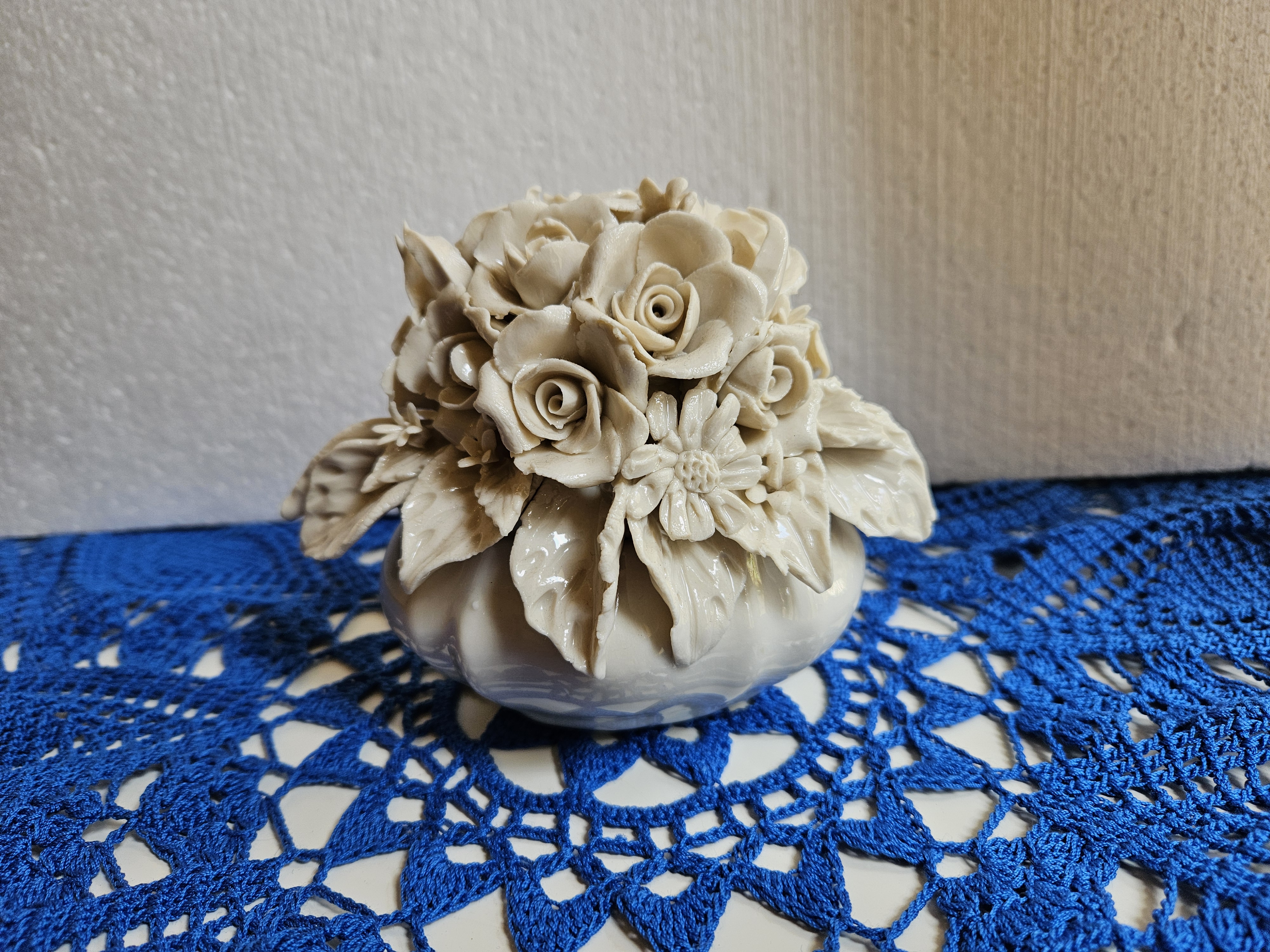 Bouquet di Fiori in Porcellana - Composizione Floreale Artigianale