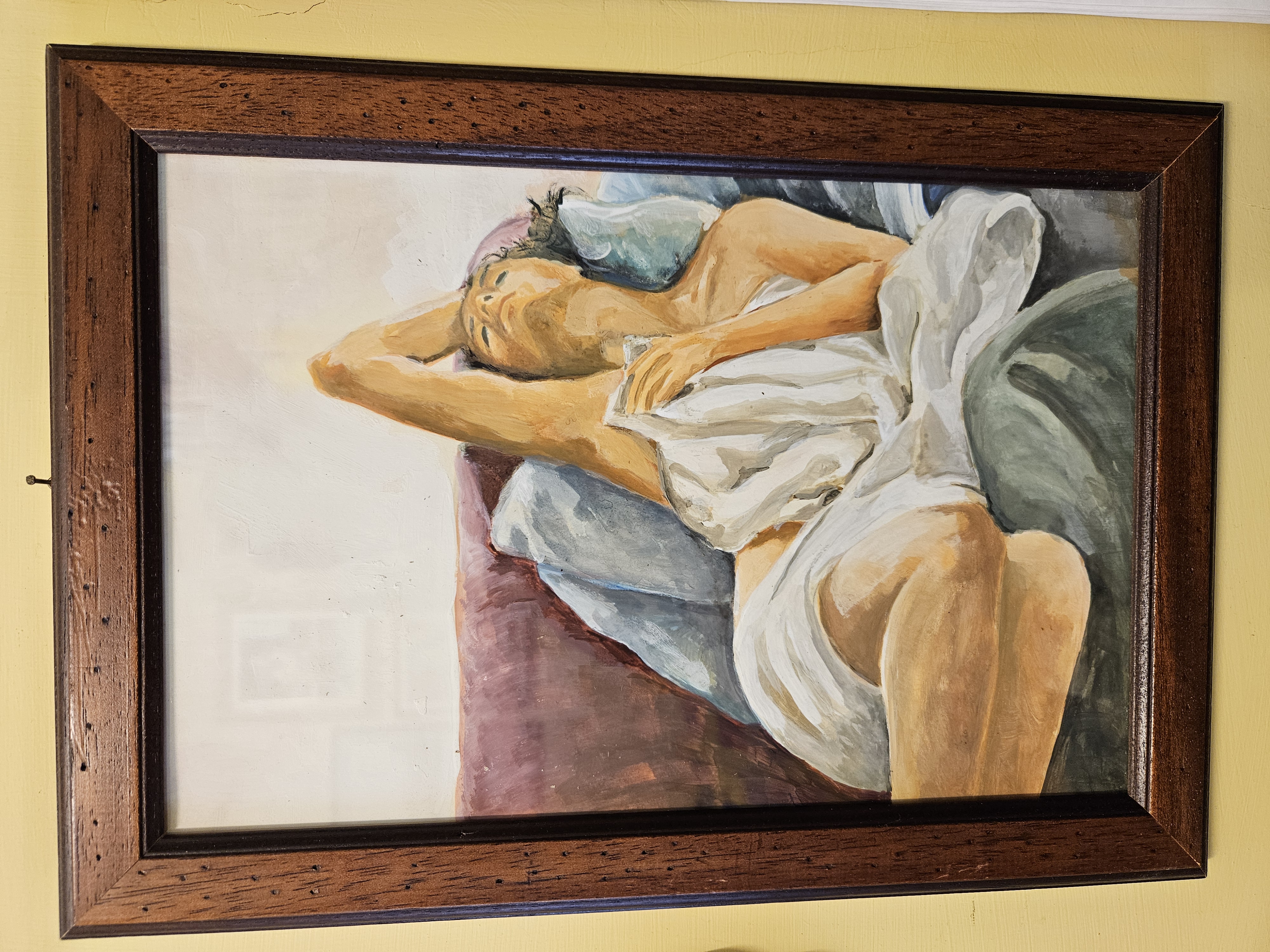 Figura in Riposo su Cuscini