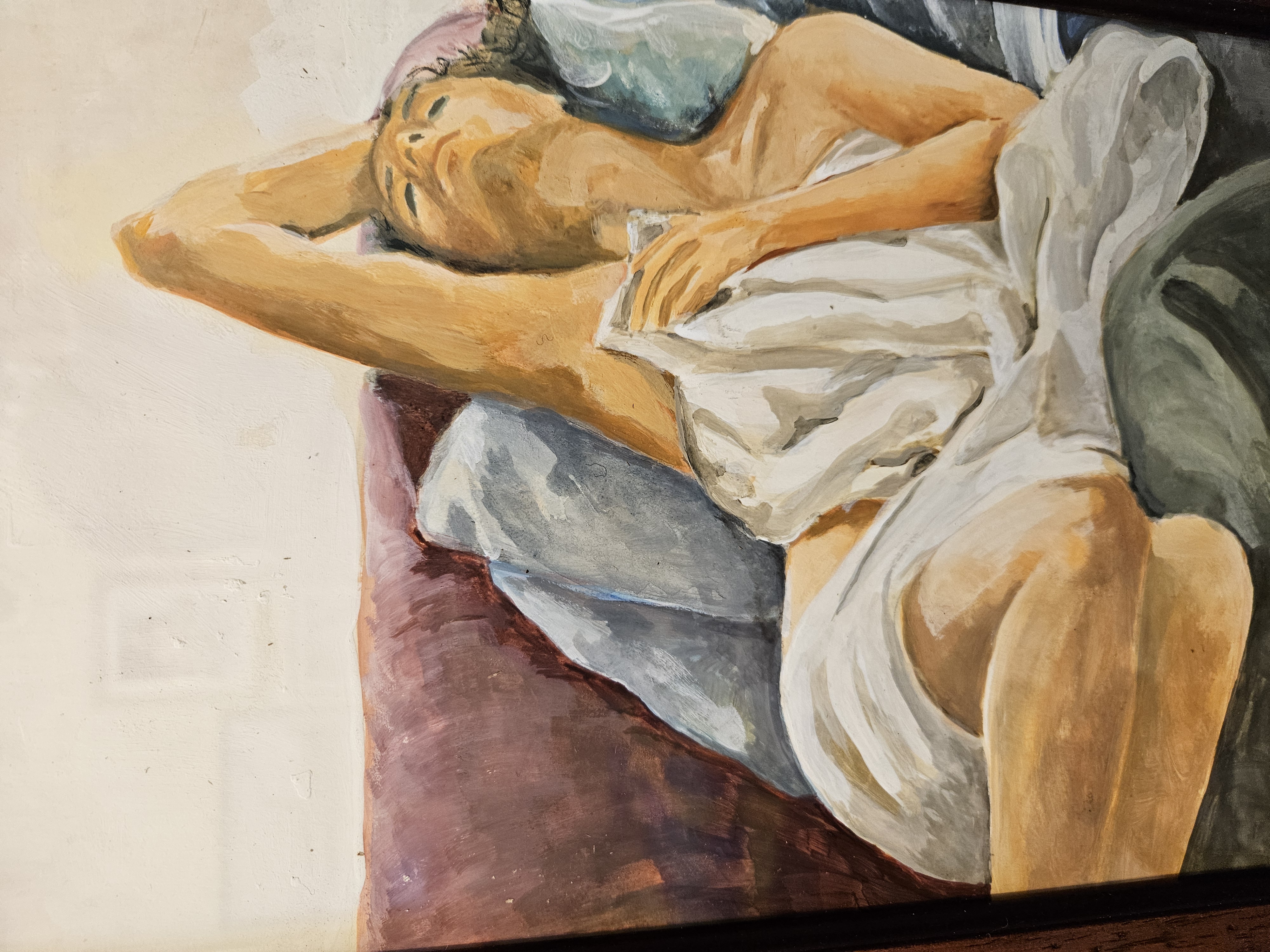 Figura in Riposo su Cuscini