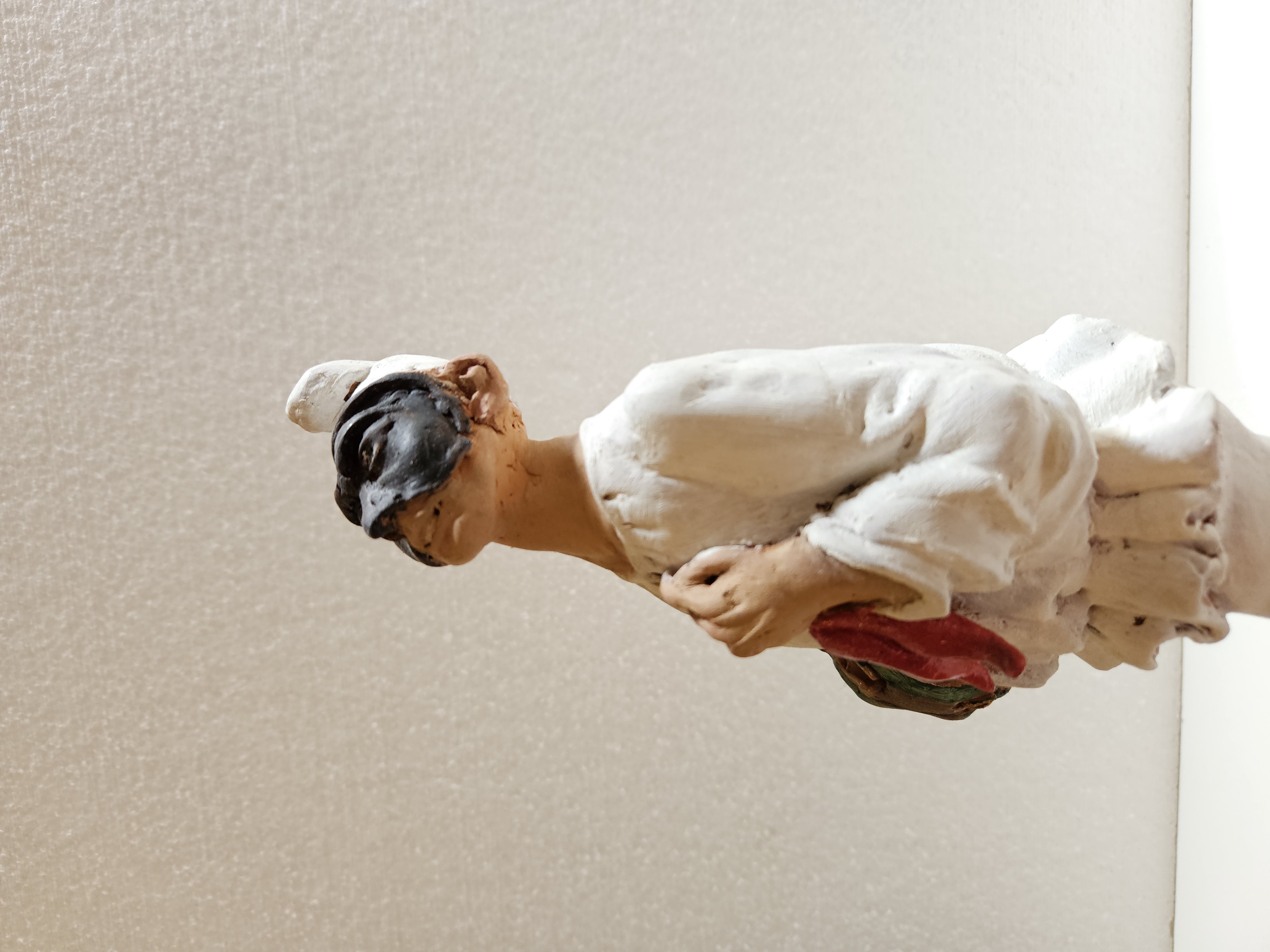 Pulcinella Burlone - Scultura Artistica in Creta