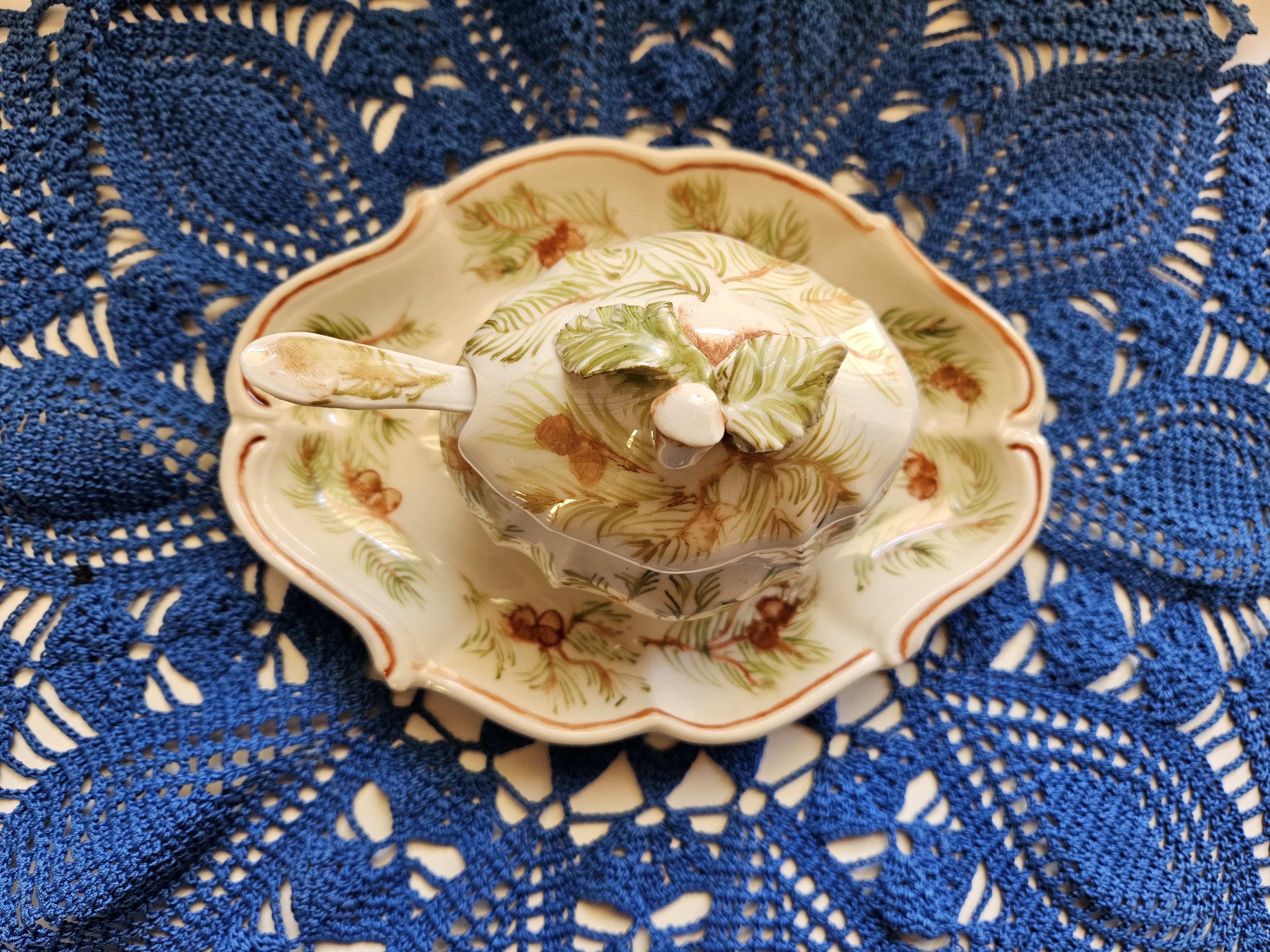 Salsiera/Zuccheriera con decoro “Pigne e Aghi di Pino”