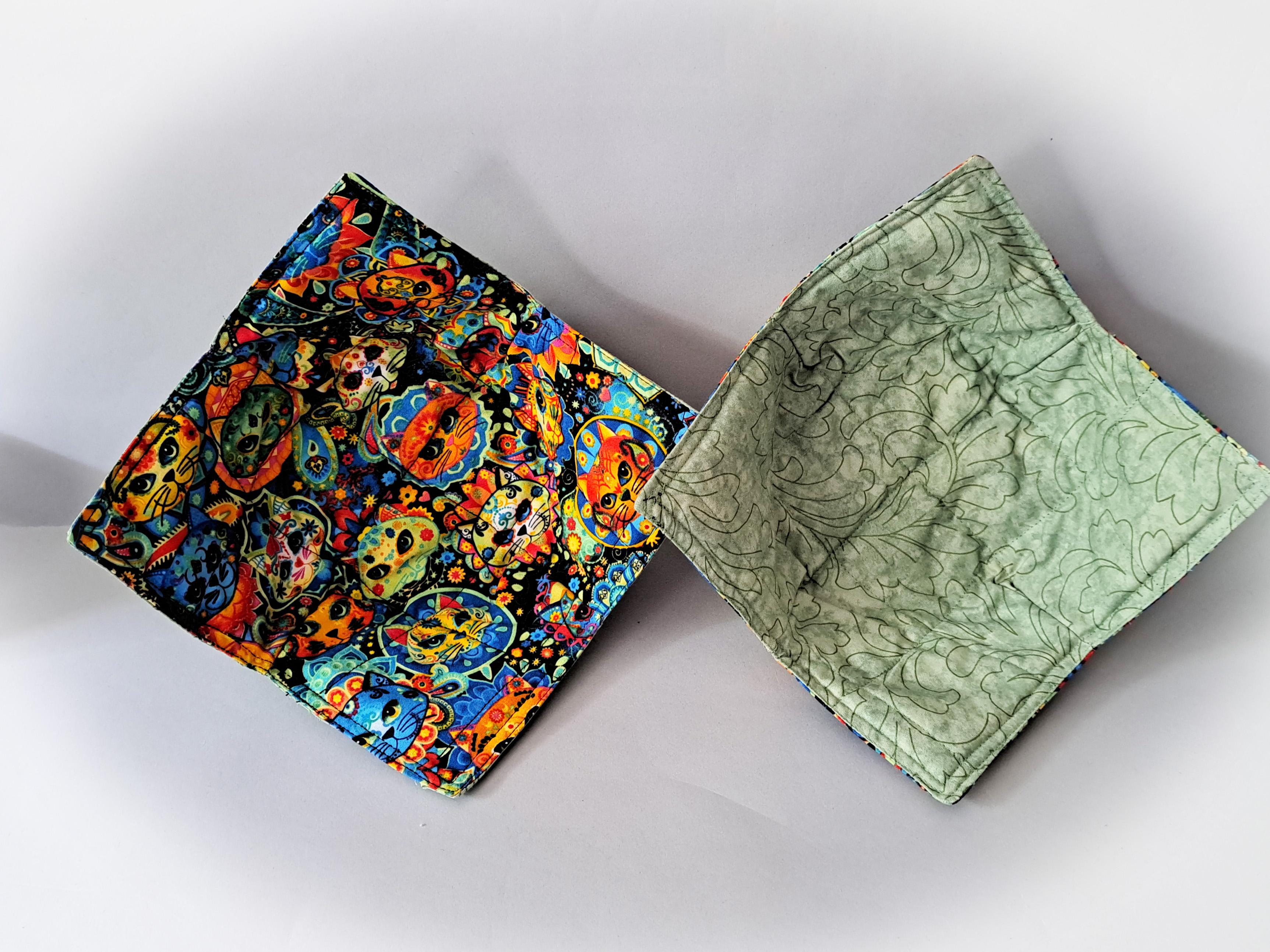 Reversible Microwave Set of 2 Bowl Cozies -  Colorful Cats (Pointed Corners Design) Reverses to Green Fabric