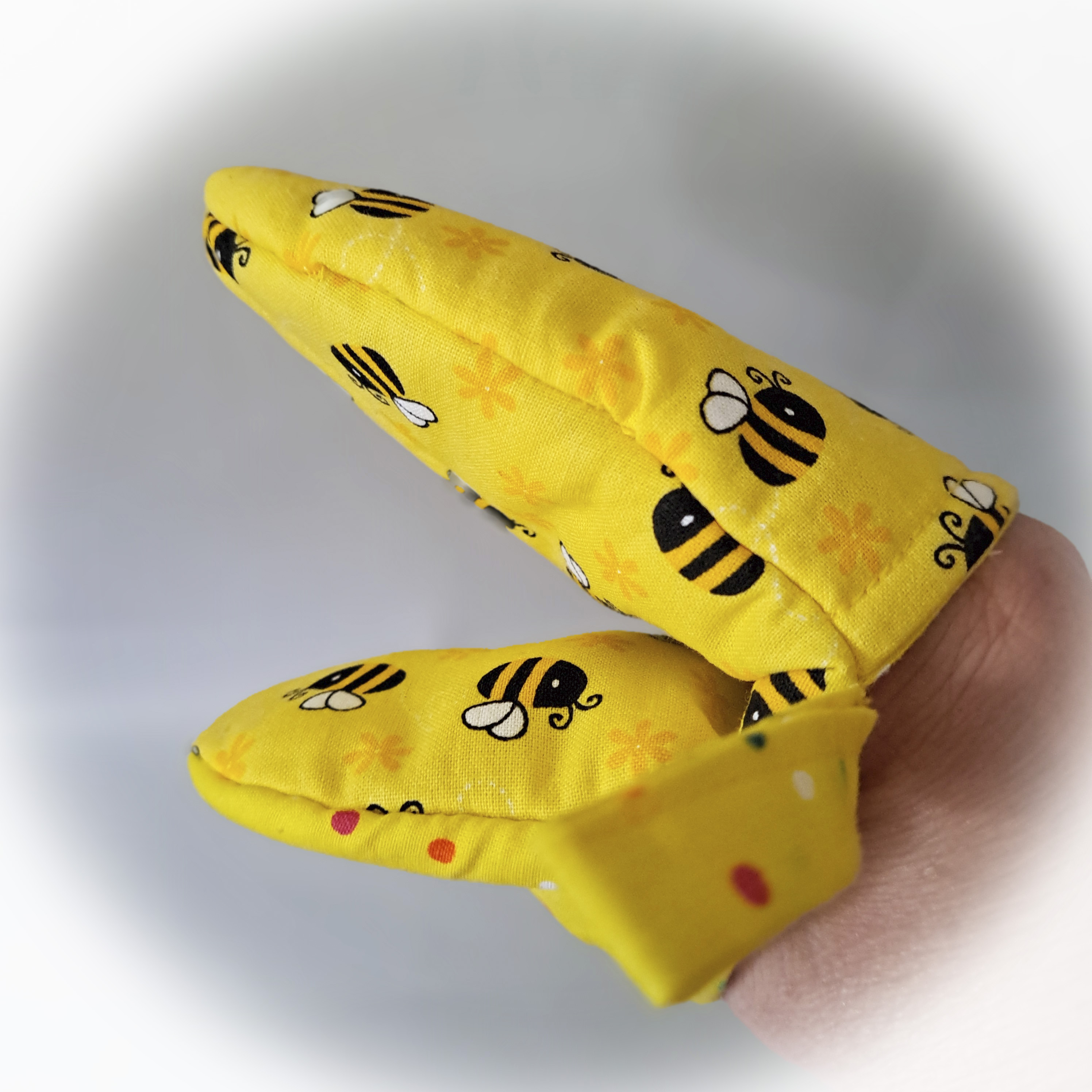 Handmade Bee-themed Mini Oven Mitt/Finger Oven MItt